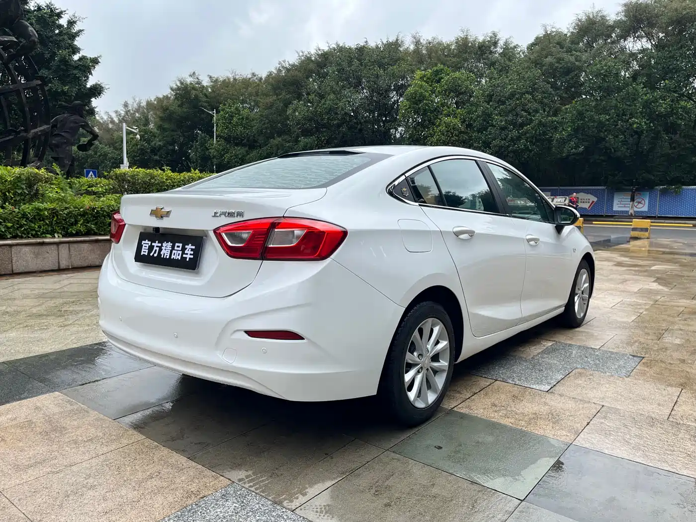 Chevrolet Cruze 2017 1.5L Automatic Pioneer Sunroof фото 6