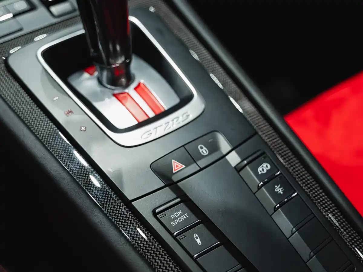 Porsche 911 2018 GT2 RS 3.8T фото 22