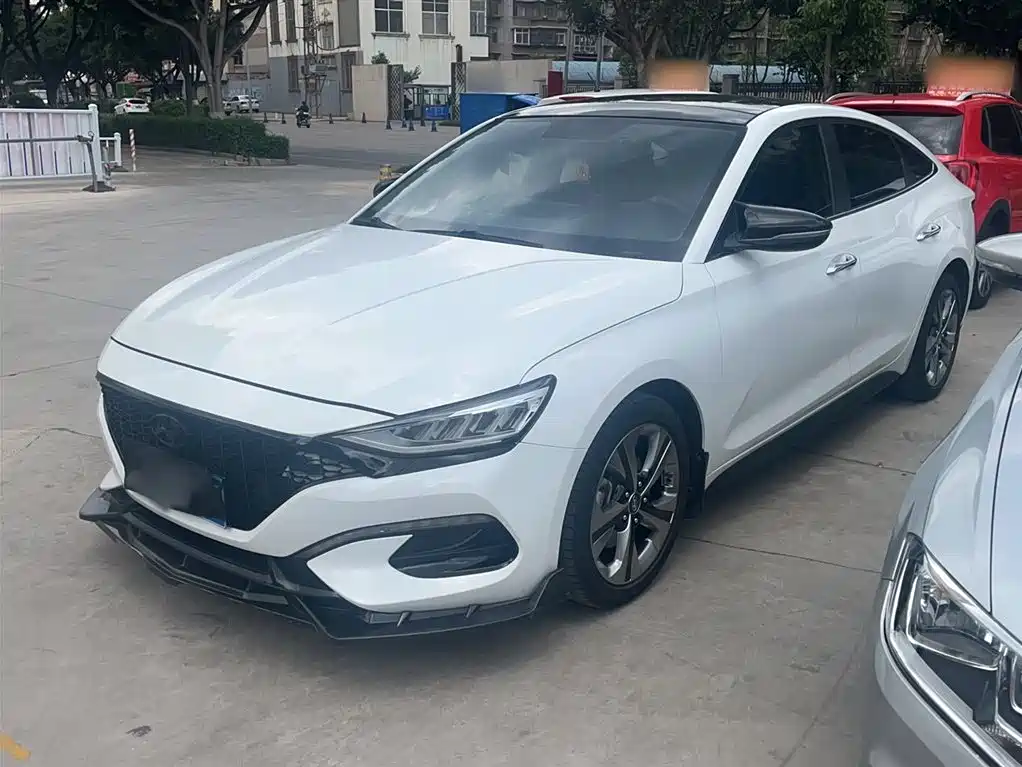 Hyundai Fista 2019 280TGDi Sport Edition China VI фото 2
