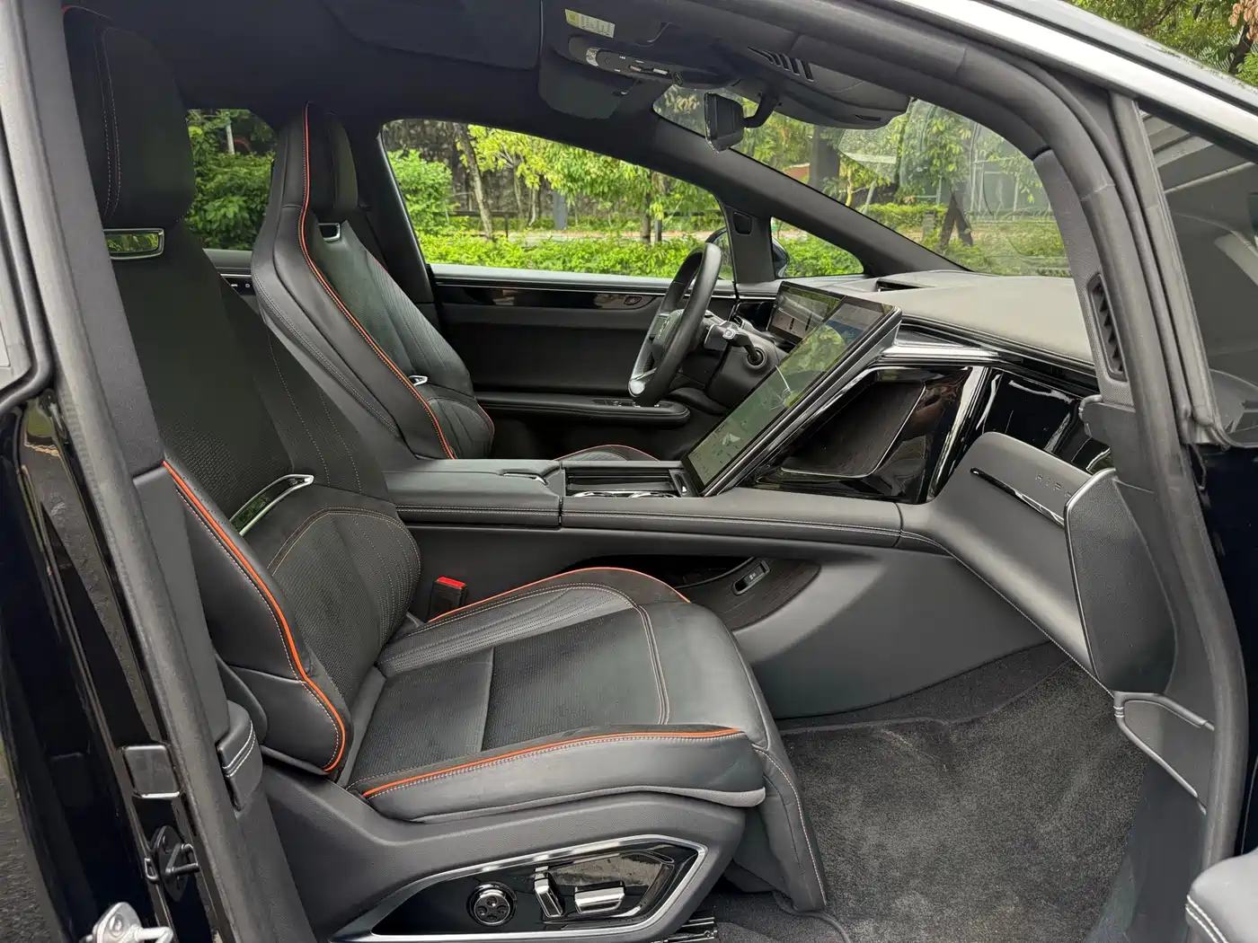 HiPhi X 2023 2022 Pioneer 6-Seater Long Range