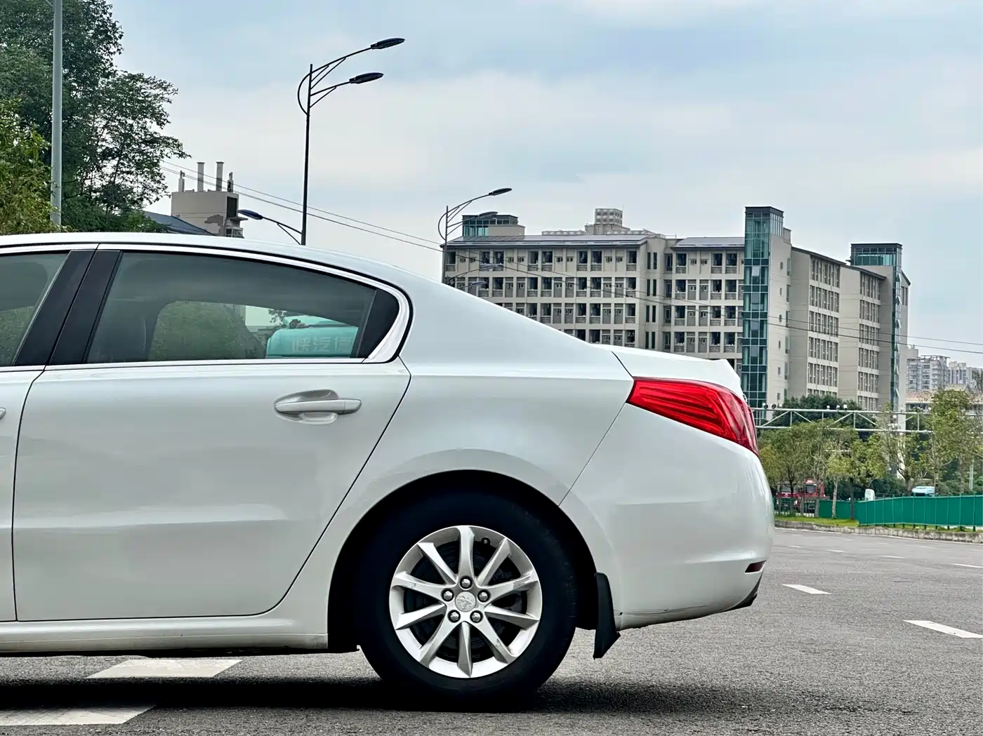 Peugeot 508 2013 2.0L 2nd Anniversary Auto Sunroof Classic Edition фото 9
