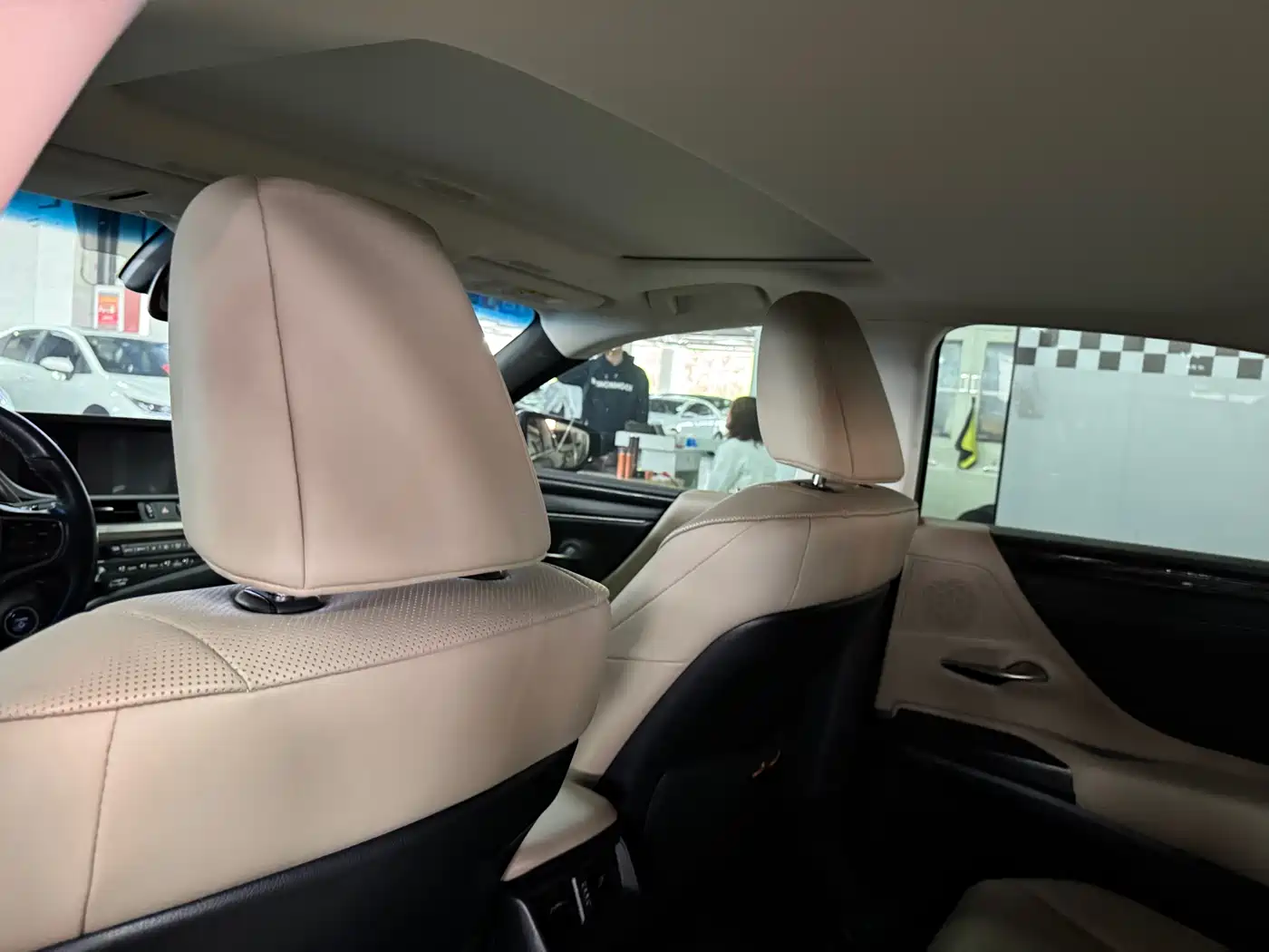 Lexus ES 2018 300h Excellence Edition China V фото 8