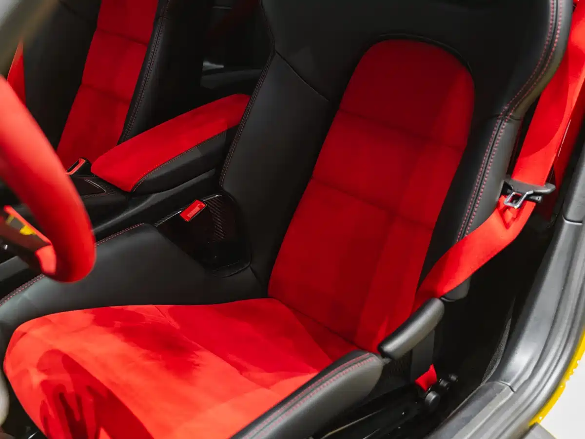 Porsche 911 2018 GT2 RS 3.8T фото 20