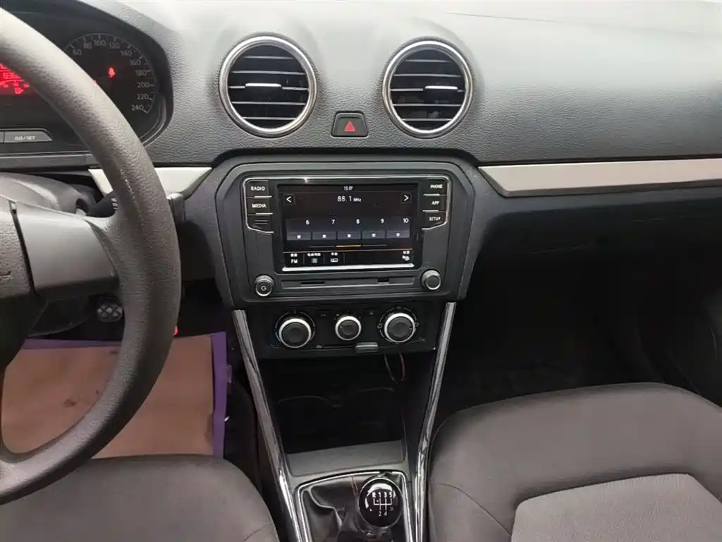 Volkswagen Jetta 2015 Value Edition 1.6L Manual Fashion фото 9