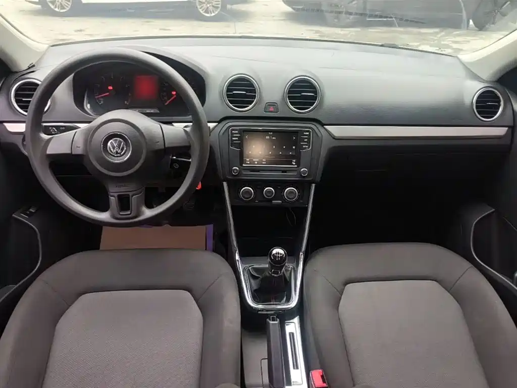 Volkswagen Jetta 2015 Value Edition 1.6L Manual Fashion фото 6