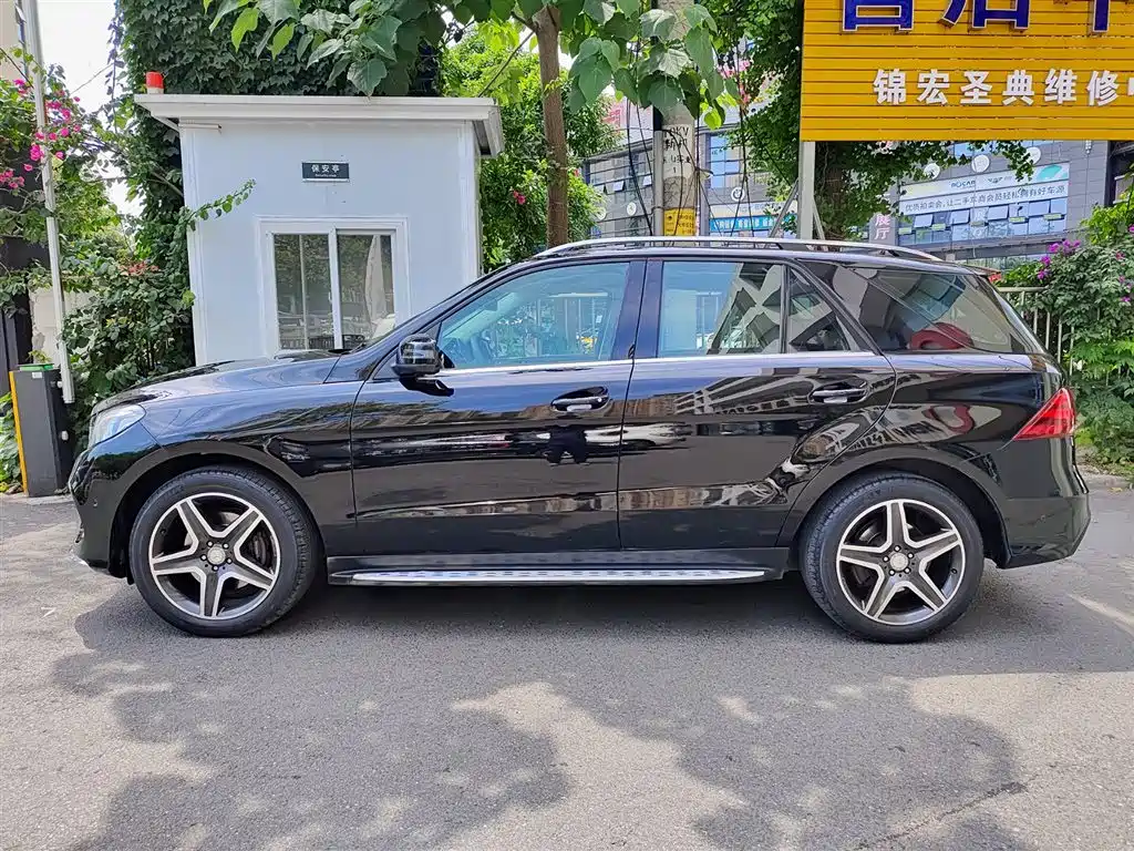 Mercedes-Benz GLE 2015 GLE 400 4MATIC фото 3