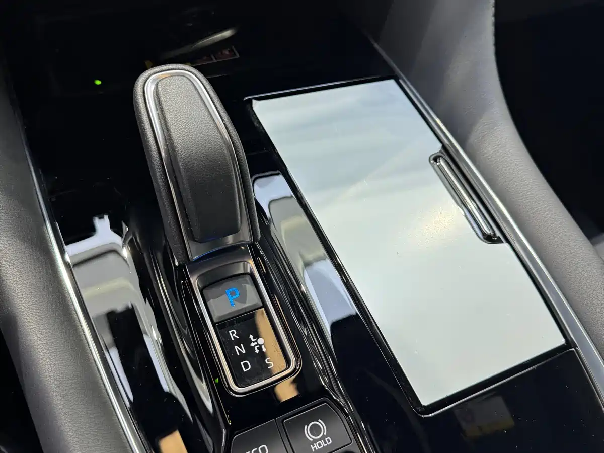 Toyota Alphard 2026 2024 Hybrid 2.5L Ultimate Enjoyment Edition