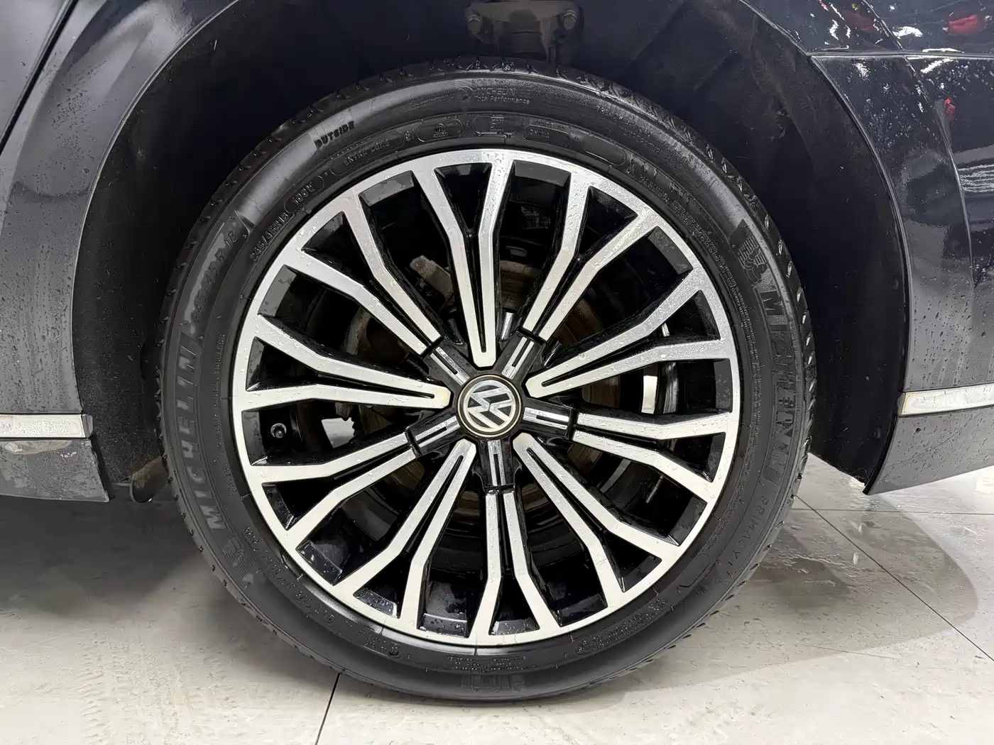 Volkswagen Phideon 2019 380TSI 2WD Business Edition China V фото 16