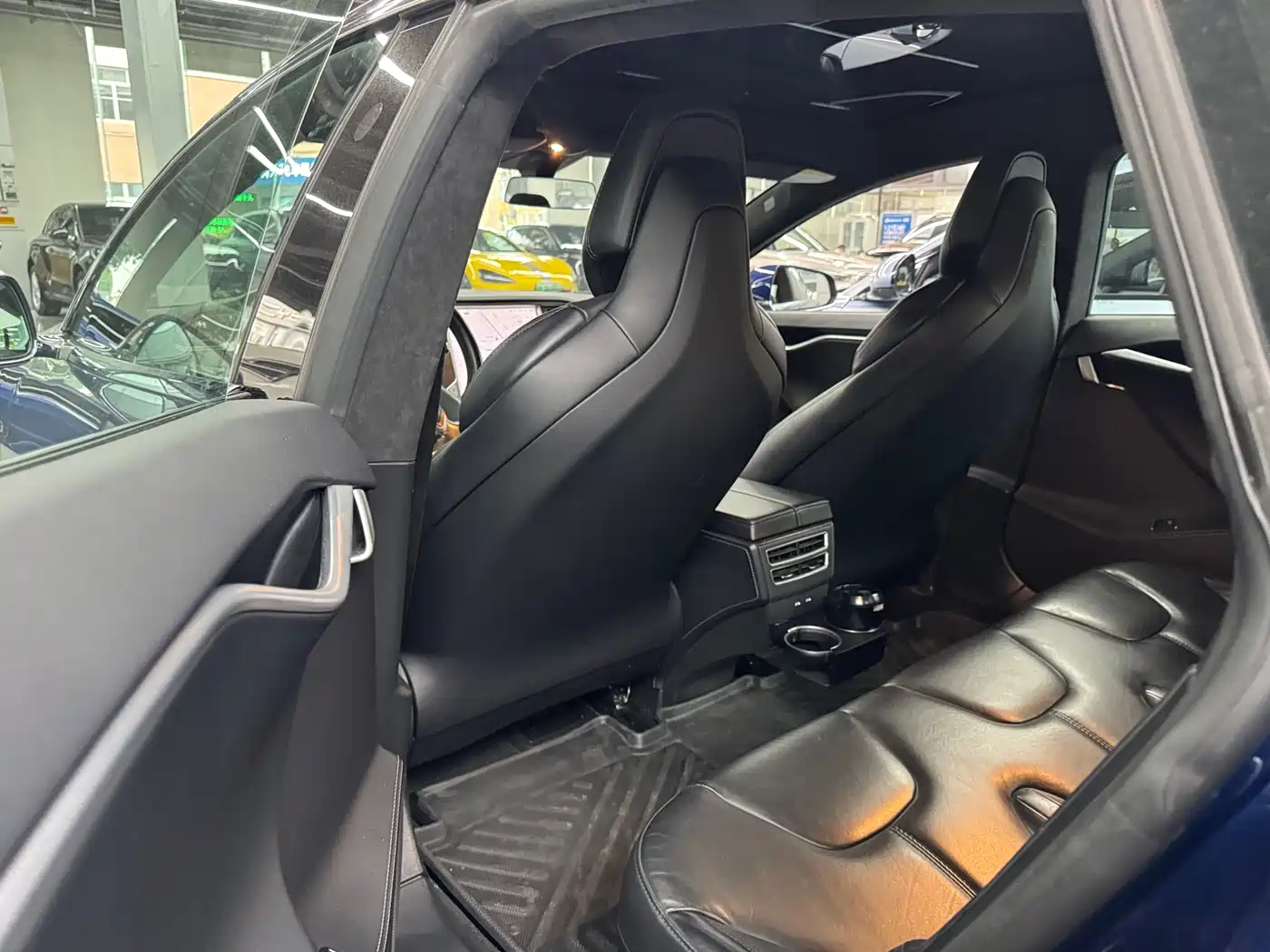 TESLA MODEL S