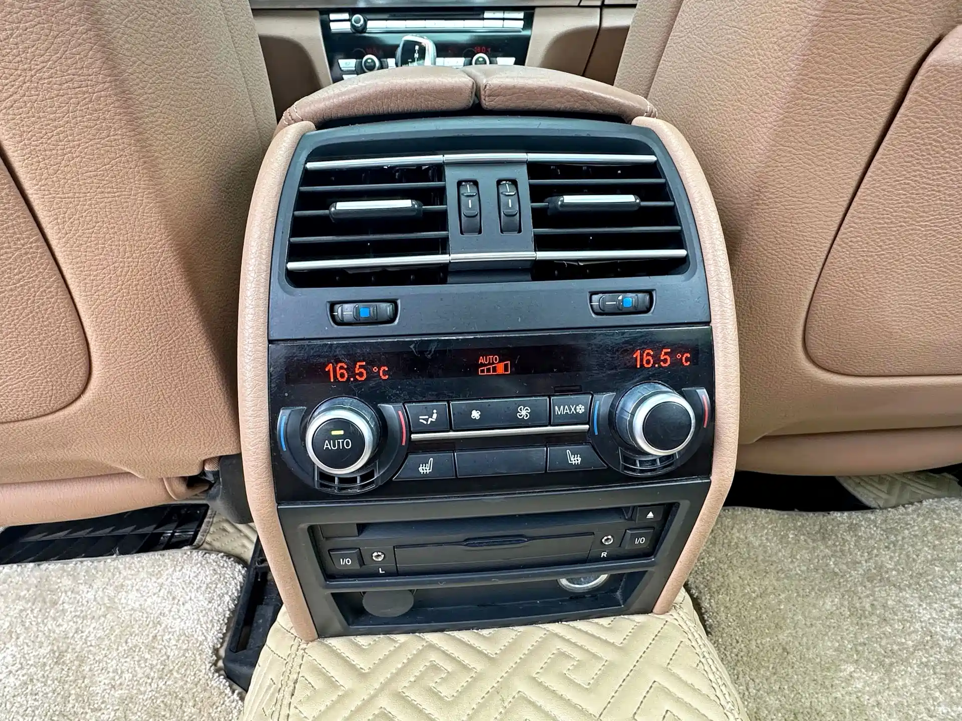 Фото 19 - BMW 7 Series