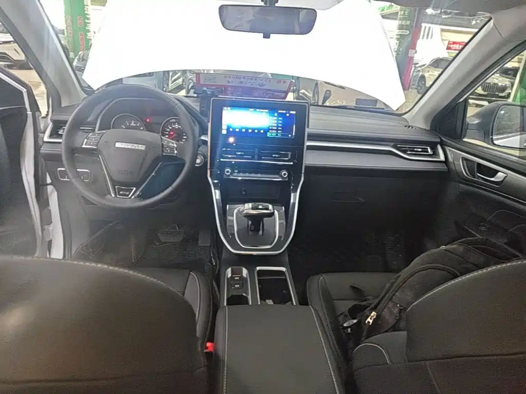 Haval M6 2024 2023 PLUS 1.5T DCT Luxury Smart Connect