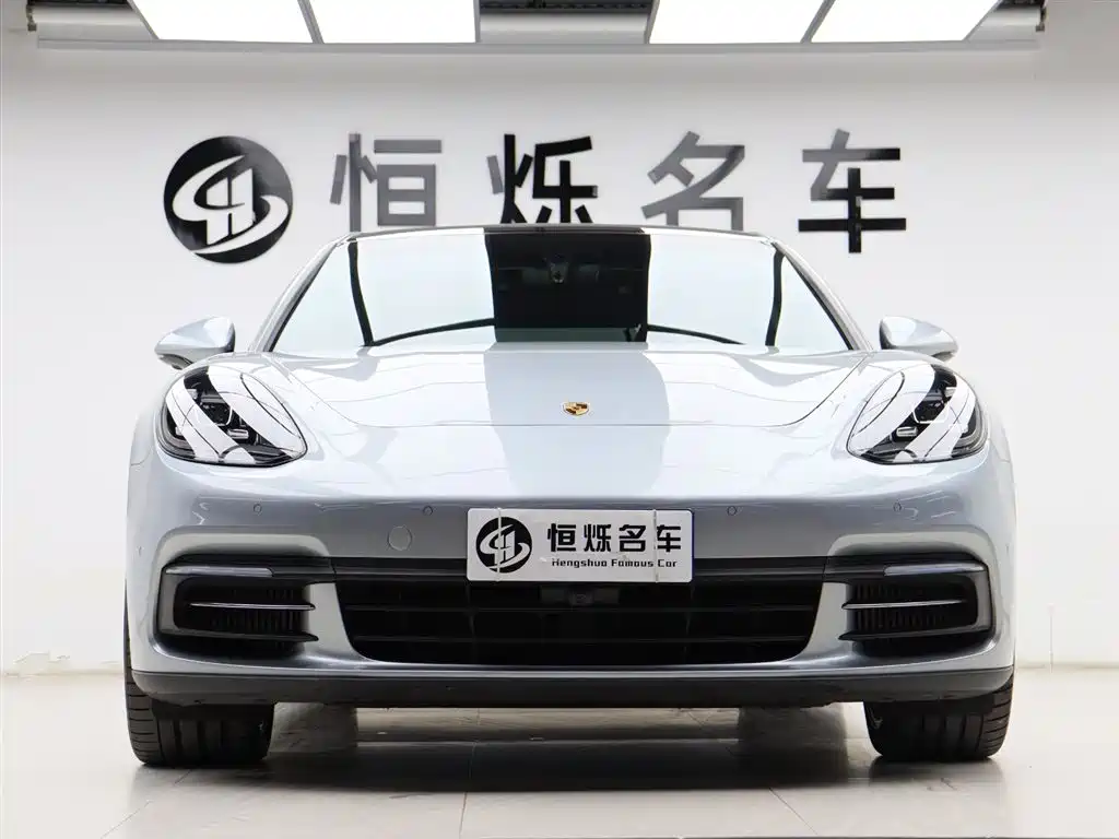 Porsche Panamera 2019 Panamera 4 Executive Long Wheelbase 2.9T фото 32