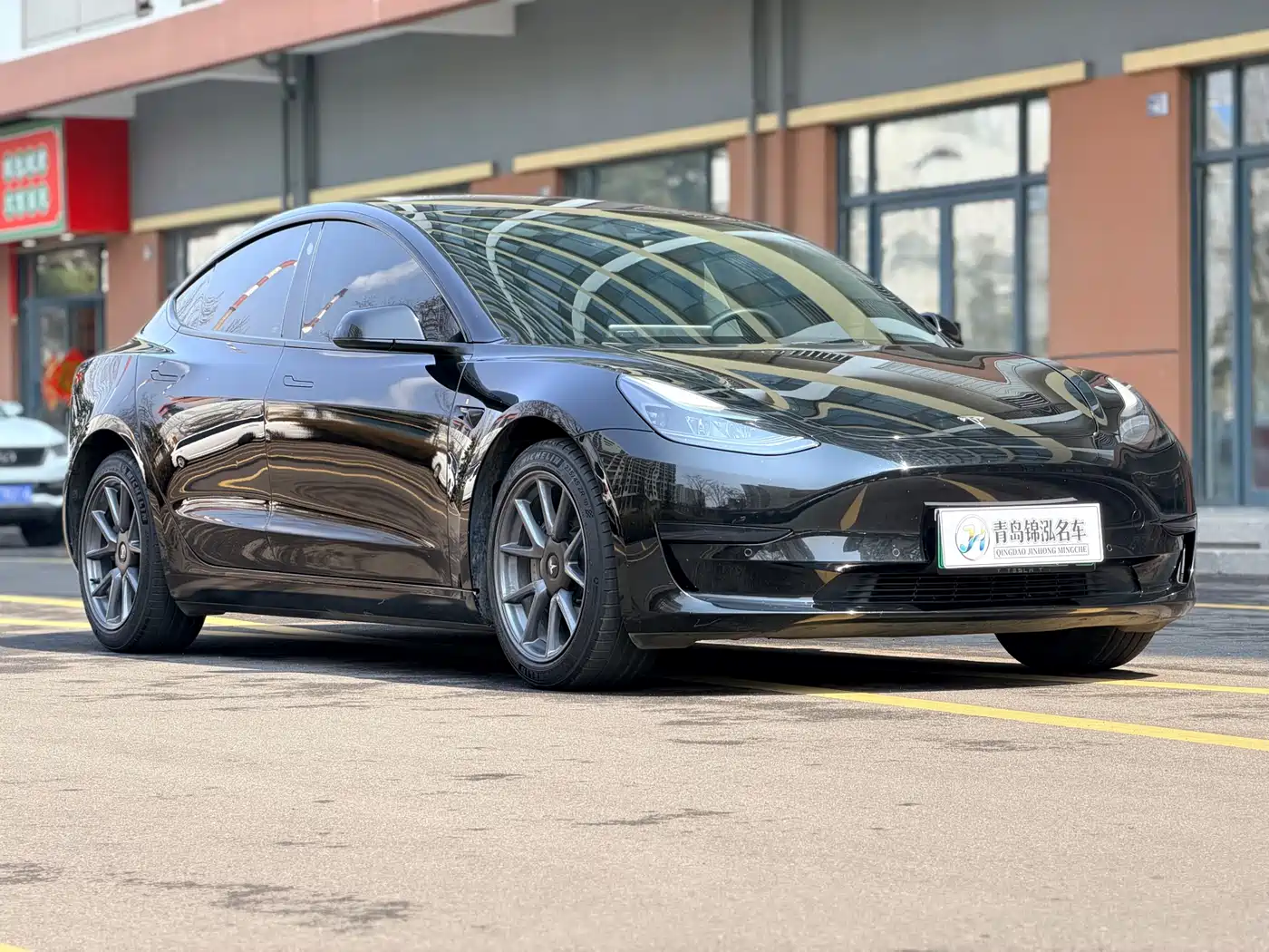 TESLA MODEL 3