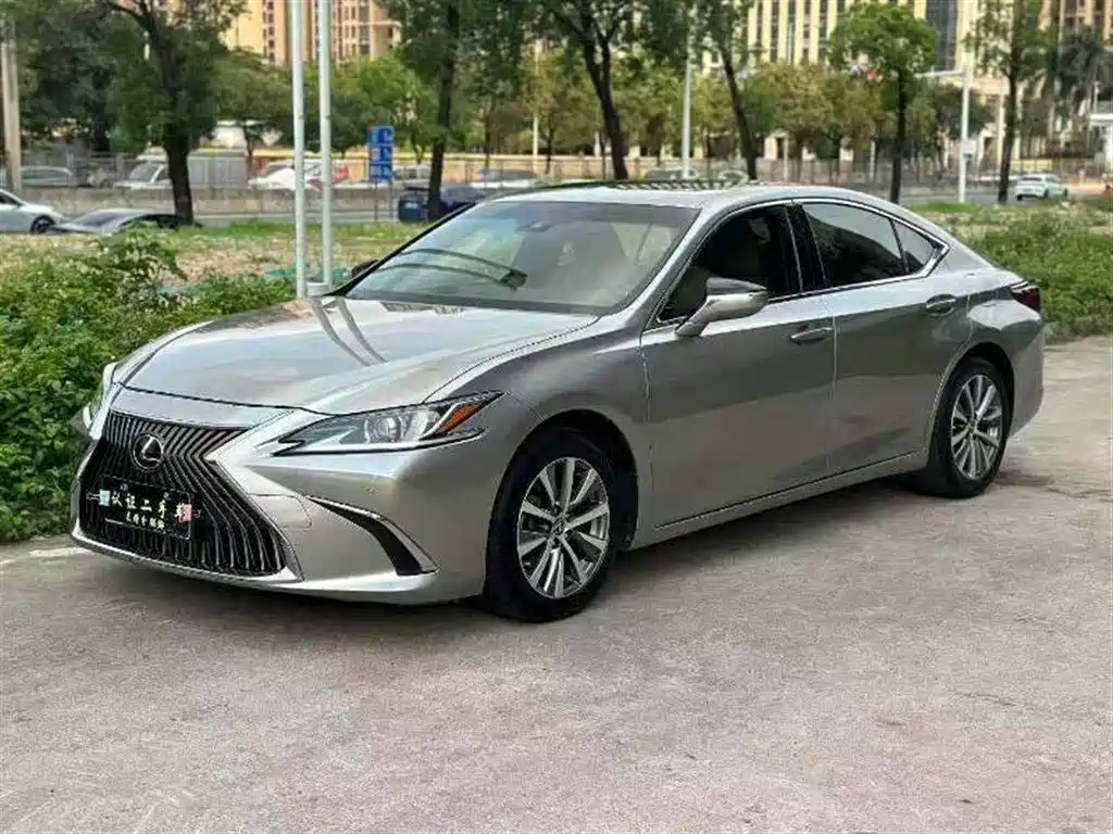 Lexus ES 2018 200 Excellence Edition China V
