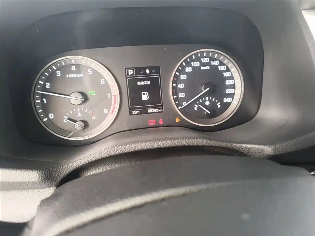 Hyundai Tucson 2015 1.6T Dual Clutch 2WD Smart фото 12