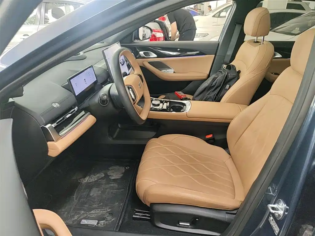 Geely Galaxy Galaxy A7 2025 EM-i фото 15