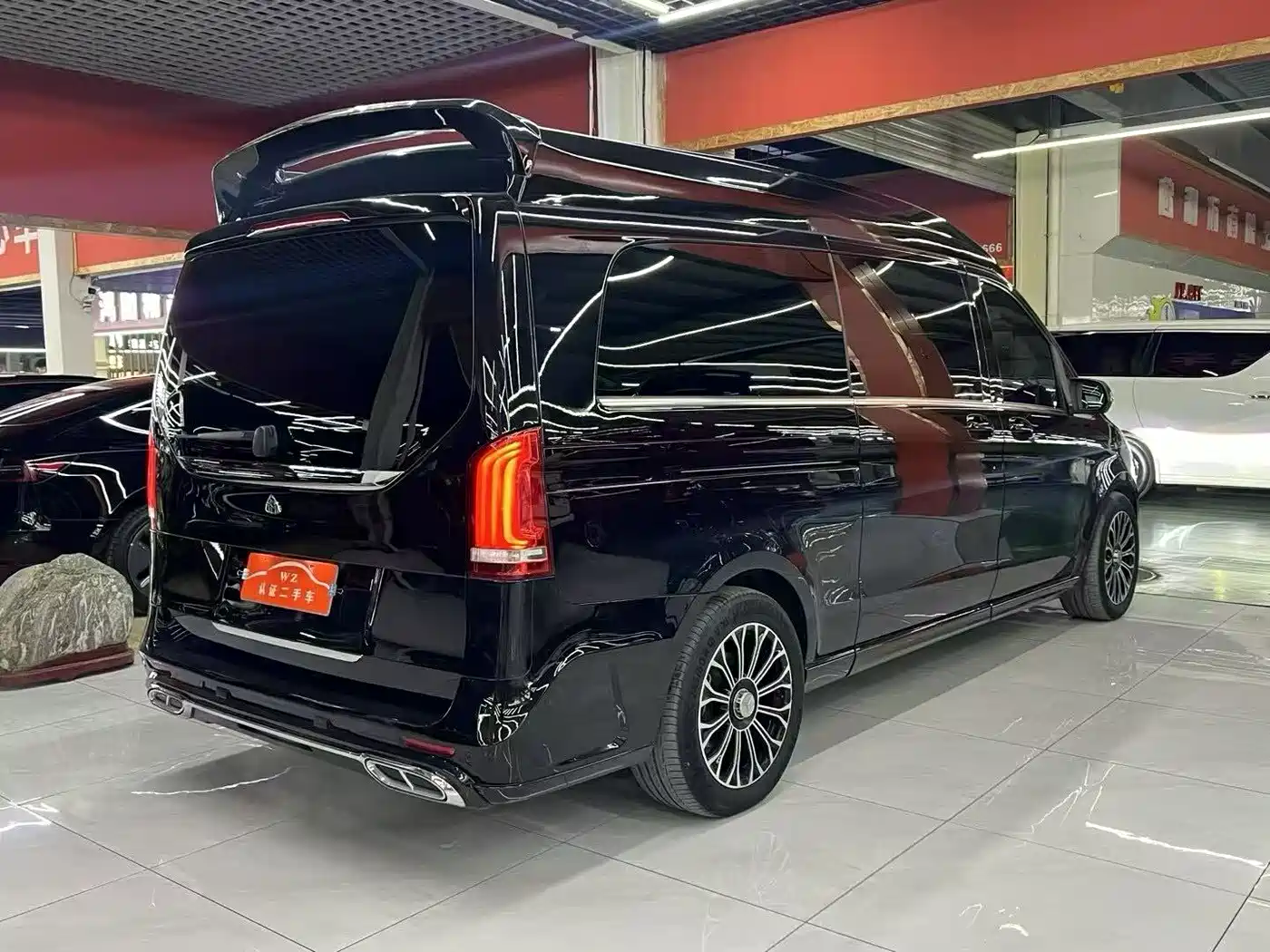 Mercedes-Benz V-Class 2022 V 260 L Long Wheelbase Luxury Edition фото 9