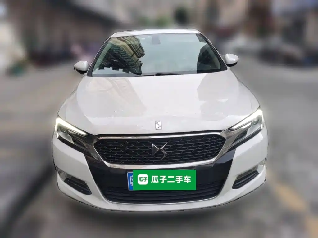 DS 5LS 2015 2014 1.6T Elegance THP160