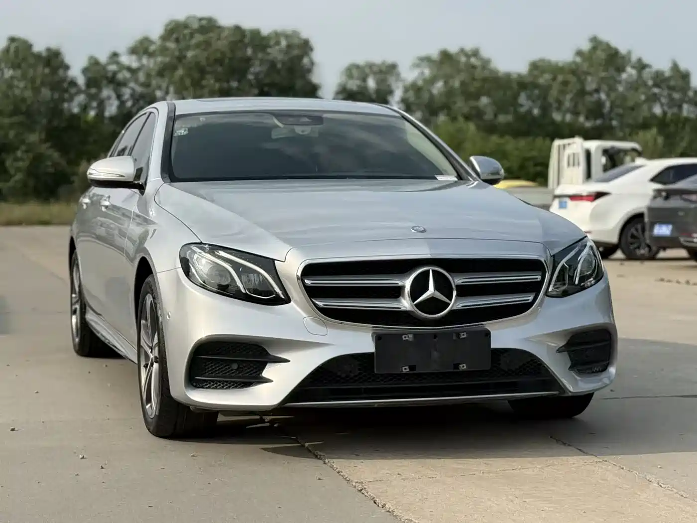 Mercedes-Benz E-Class 2016 E 200 L Sport Type фото 3