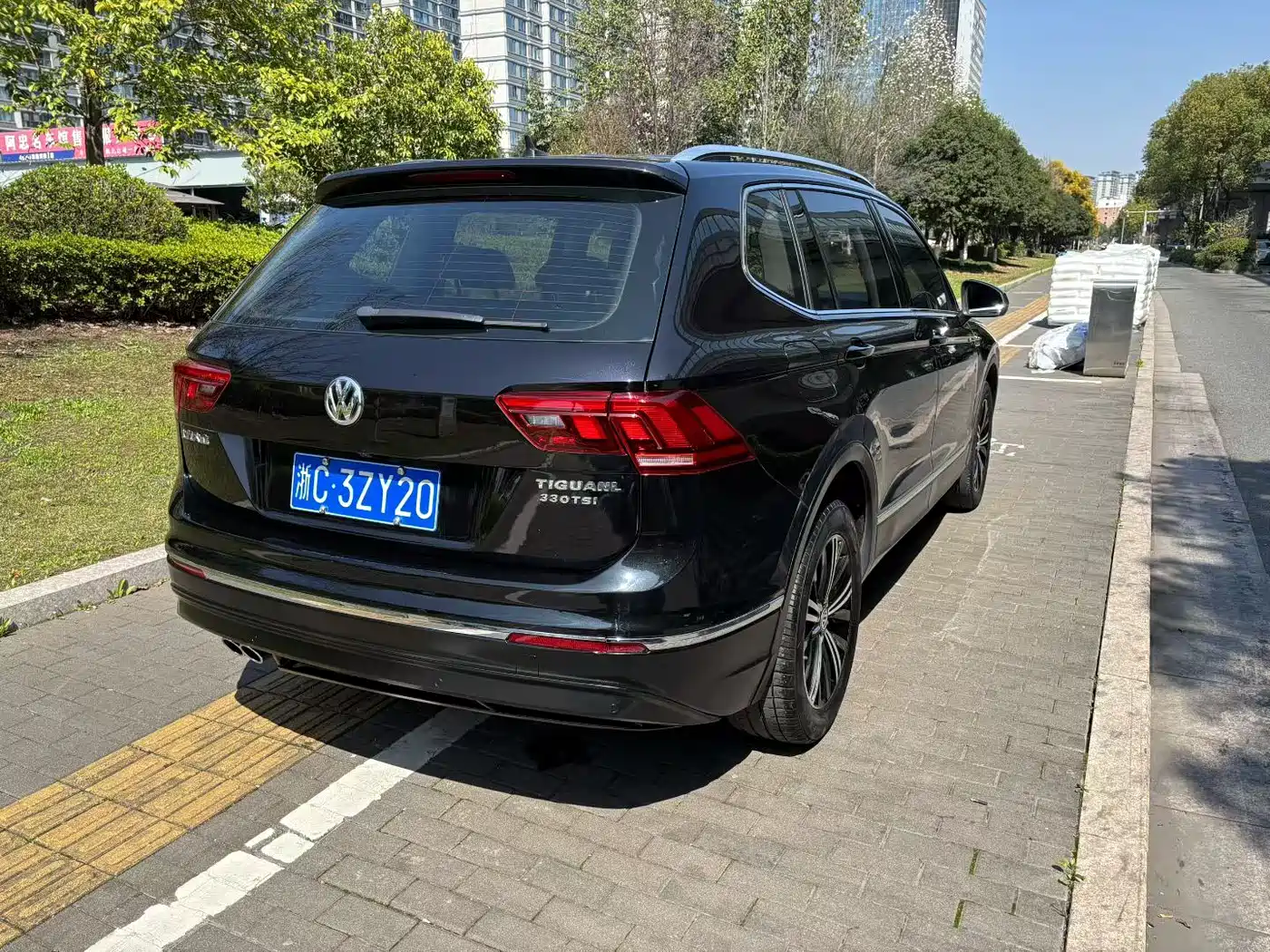 Volkswagen Tiguan L 2019 330TSI Automatic 2WD Panorama Comfort Edition China VI фото 8