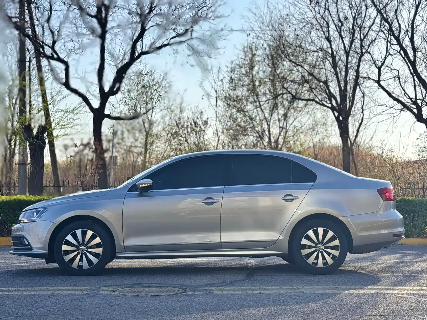 Volkswagen Sagitar 2018 1.6L Automatic Comfort фото 4