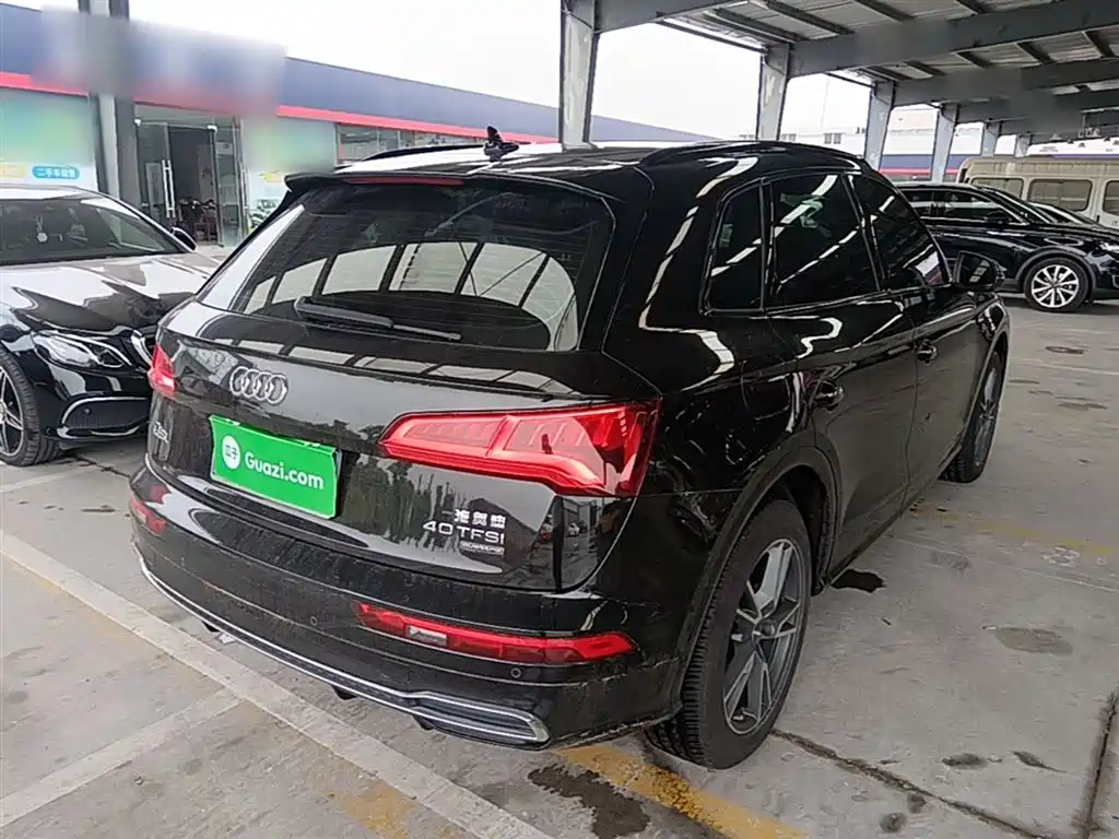 Audi Q5L 2020 Facelift 40 TFSI Honor Fashion фото 5