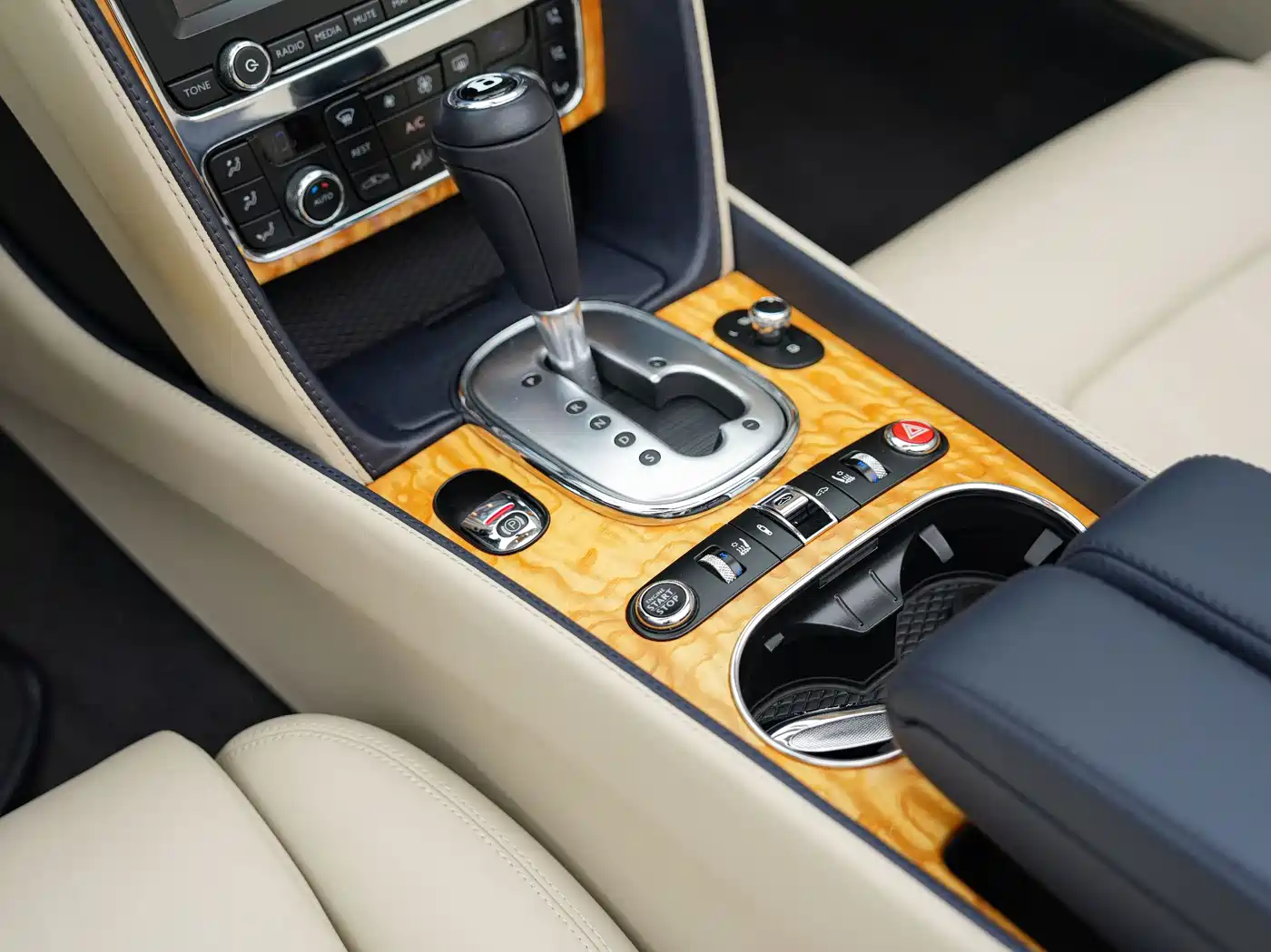 Bentley Continental 2013 2012 6.0T GTC W12