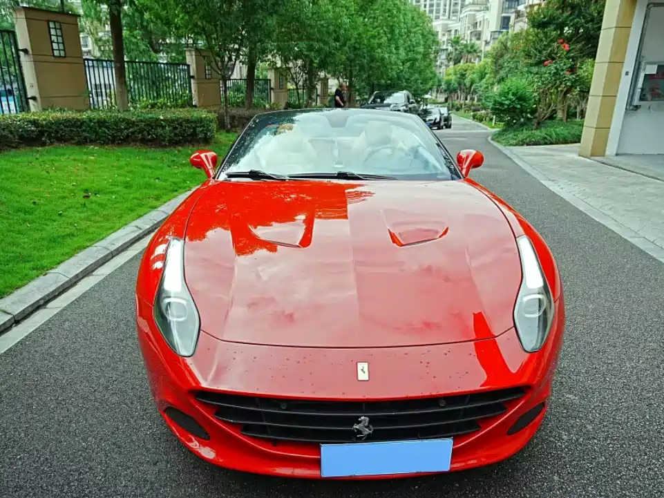 Ferrari California T 2016 2015 3.9T Standard