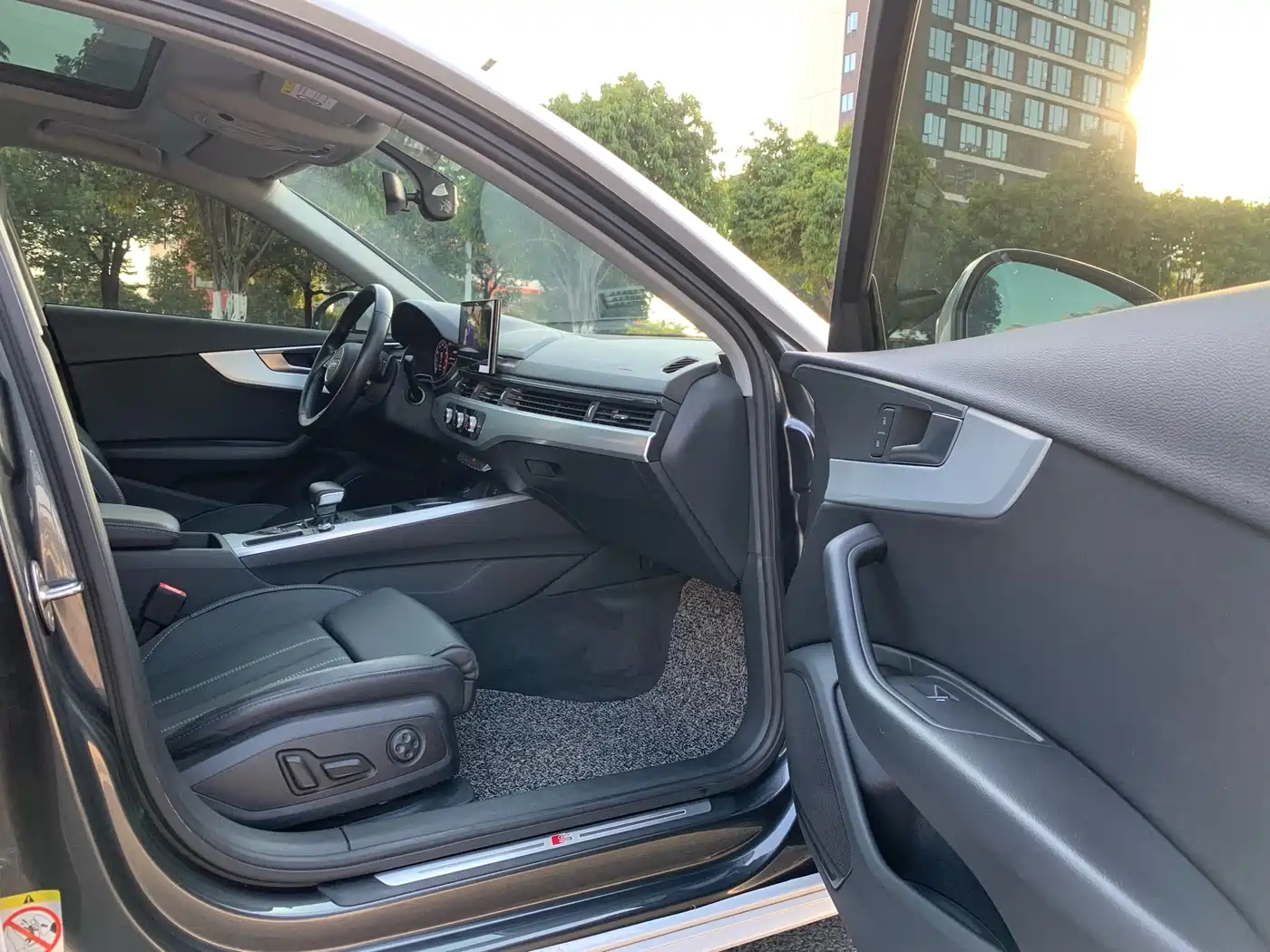 Audi A4L 2020 40 TFSI Fashion Dynamic Edition фото 15