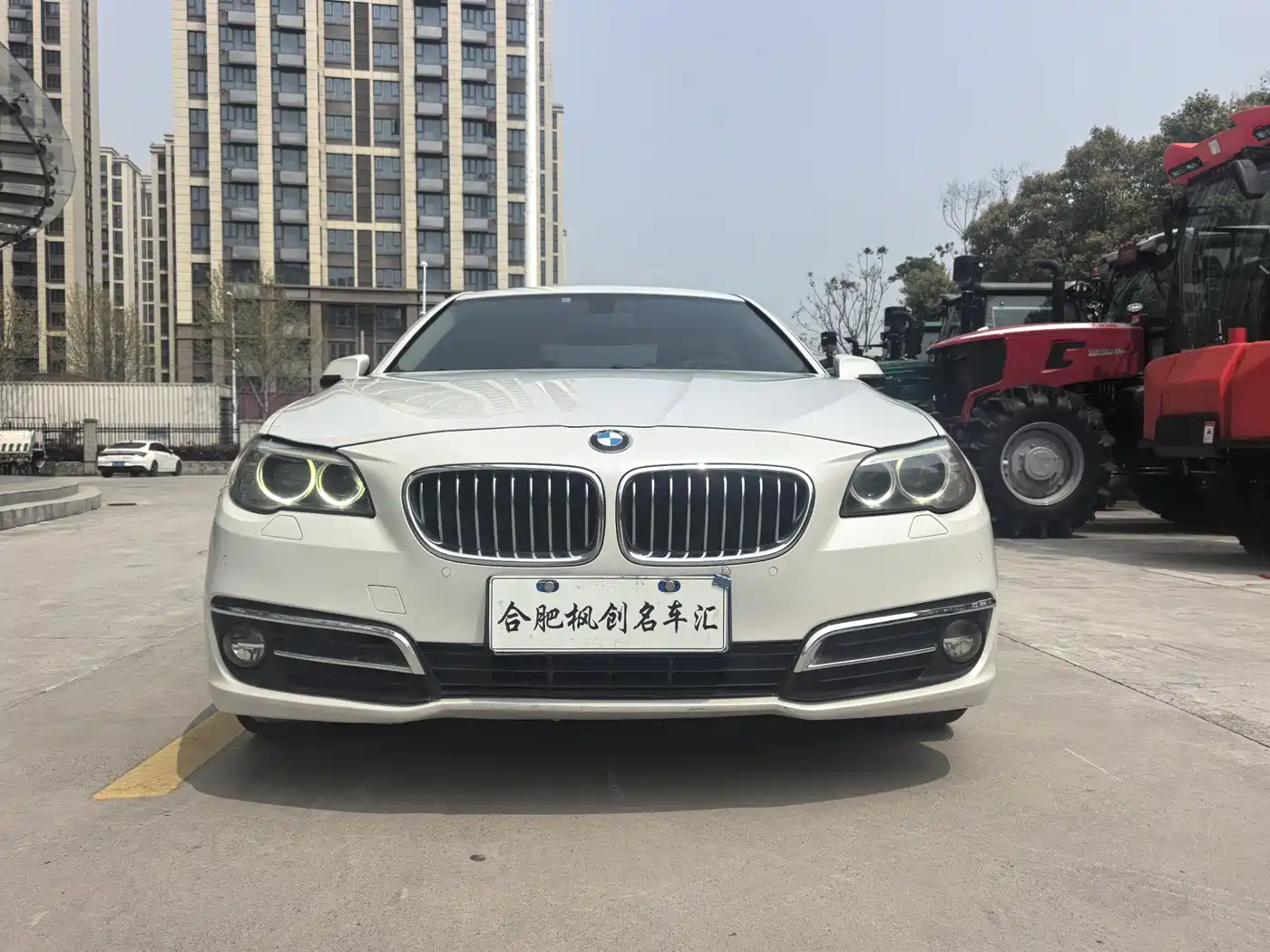 BMW 5 Series 2017 520Li Classic Edition фото 2