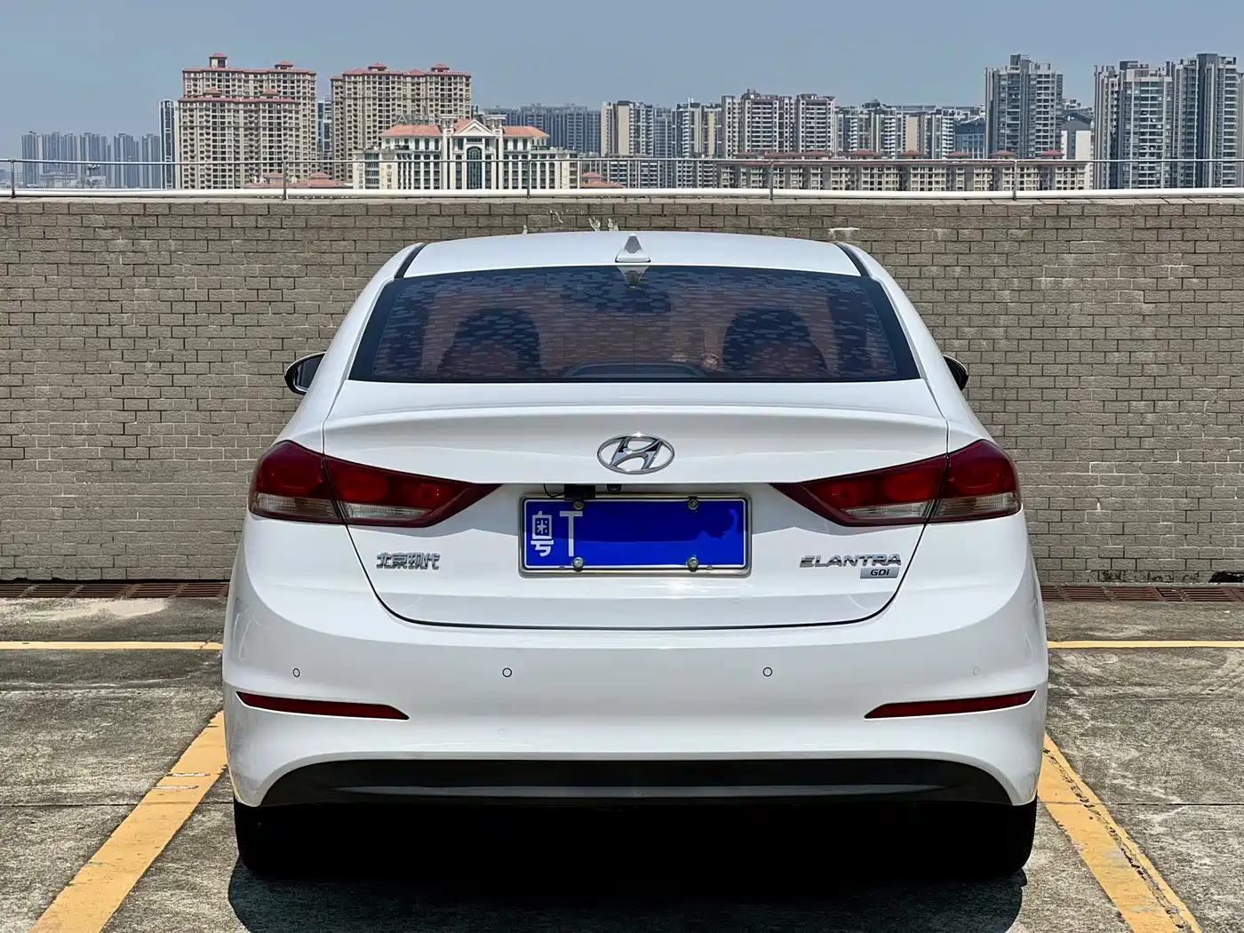 Hyundai Elantra 2018 1.6L Automatic 15th Anniversary Special Edition фото 3
