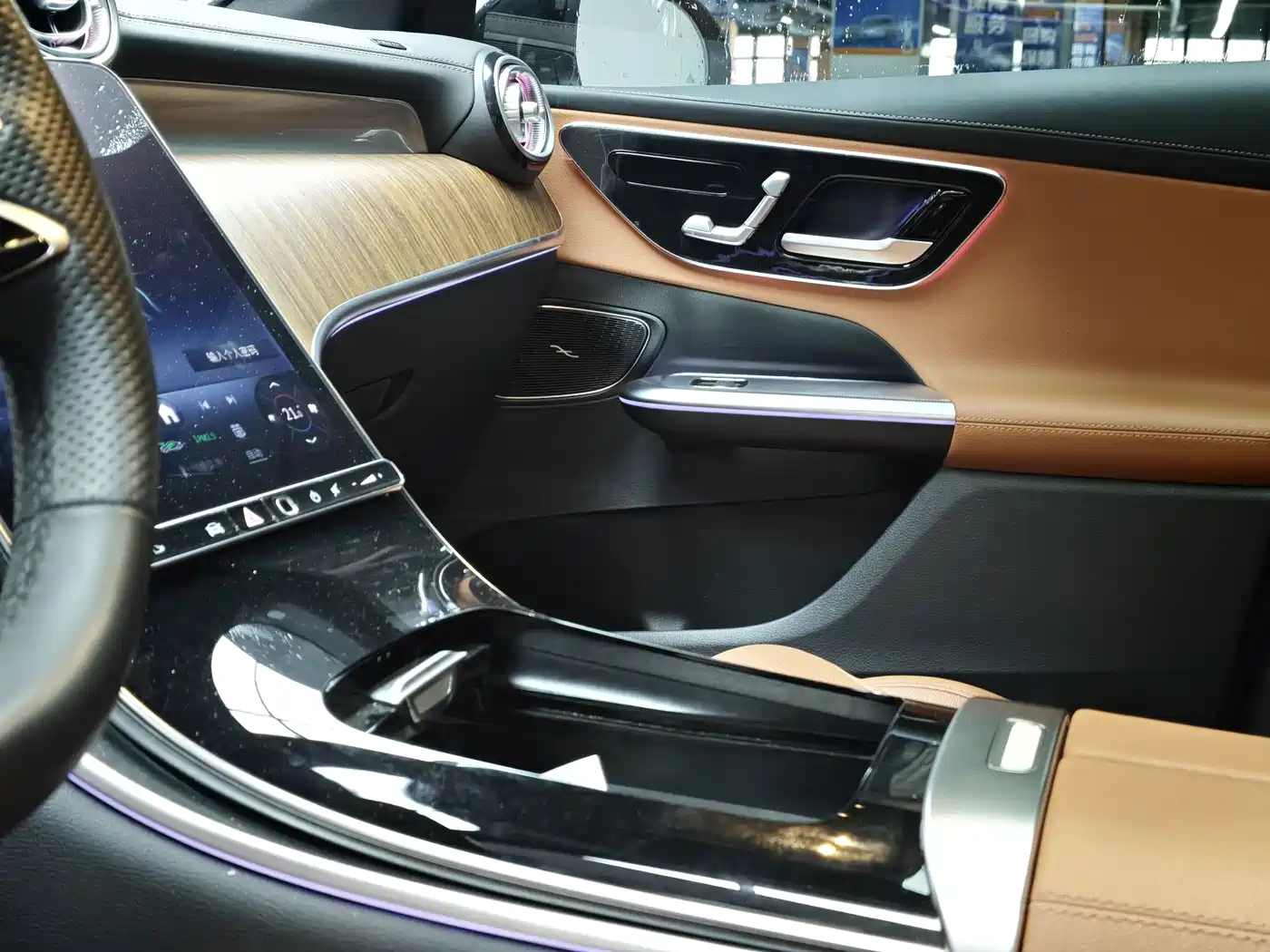 Mercedes-Benz GLC 2024 GLC 300 L 4MATIC Dynamic 7-seater фото 9