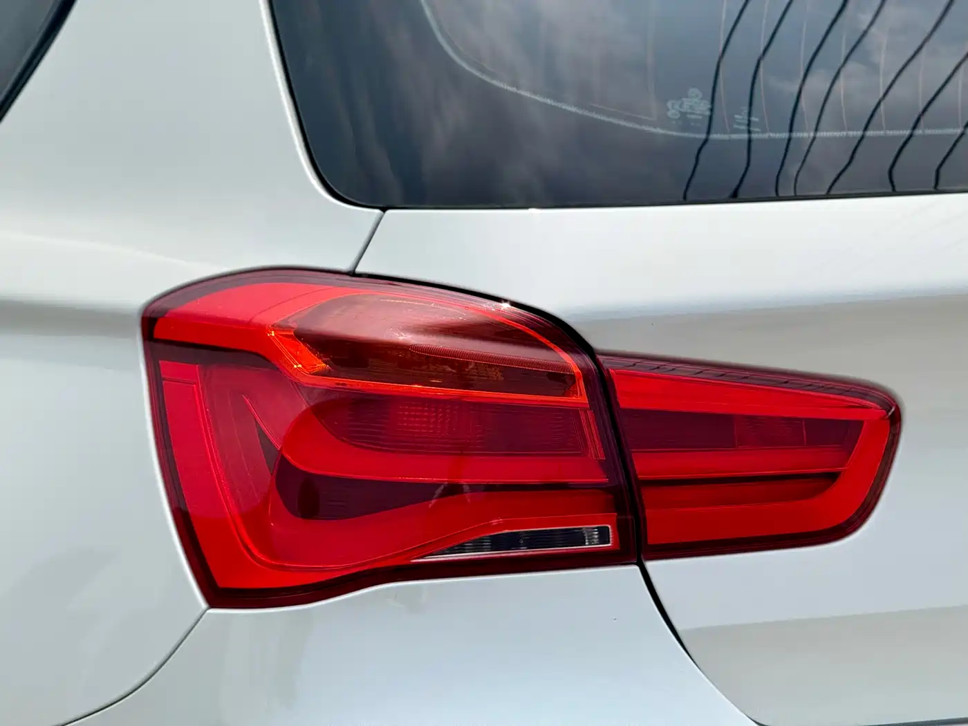 BMW 1 Series (Import) 2015 118i Urban Design Package фото 11