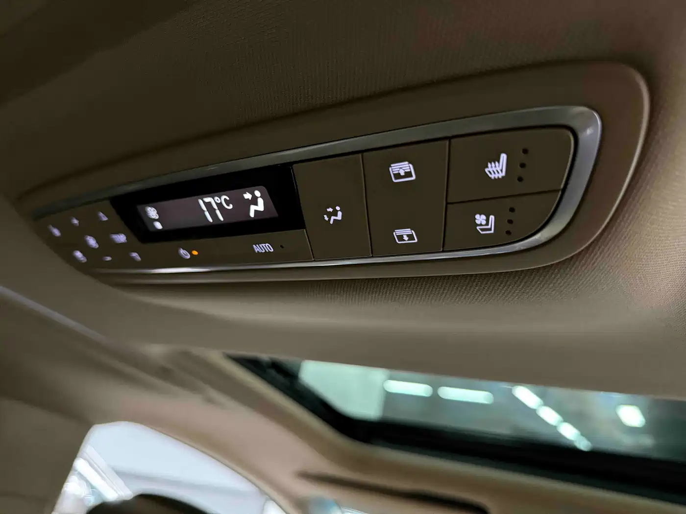 Buick GL8 2021 ES Landlord 653T Flagship фото 20
