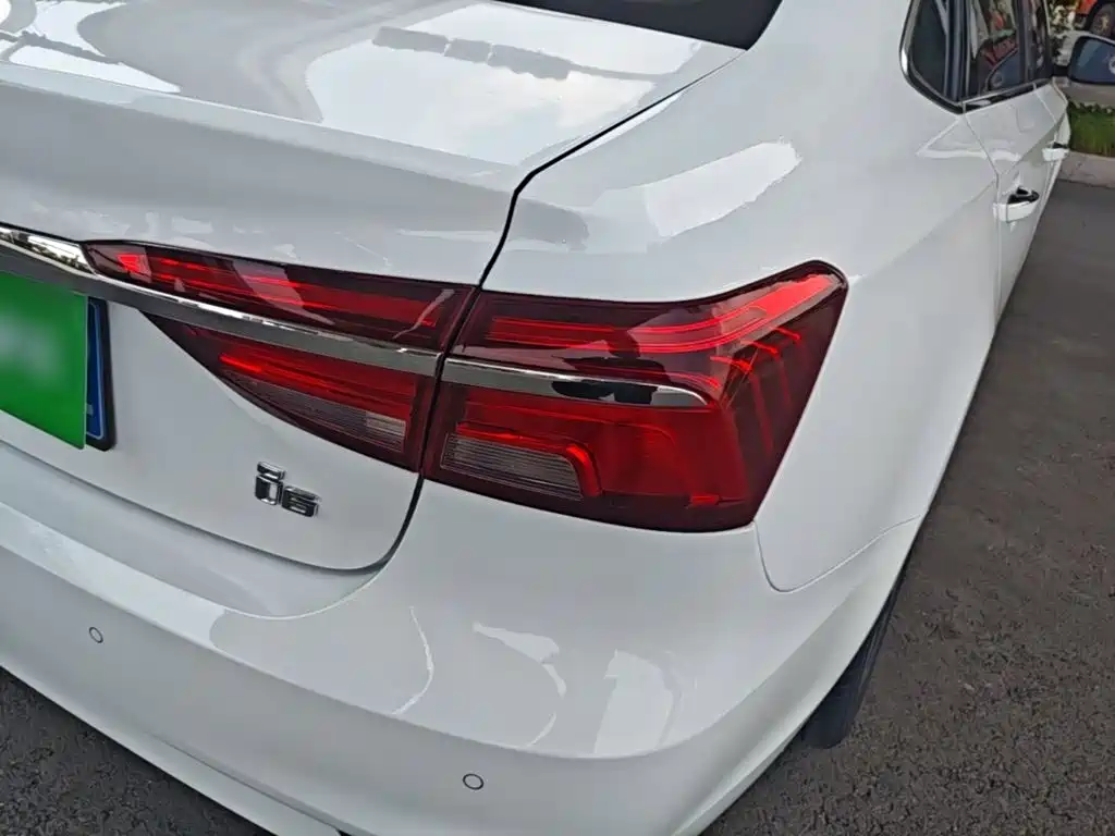 Roewe i6 2019 2020 PLUS 1.6L CVT 4G Connected Glory Flagship Edition