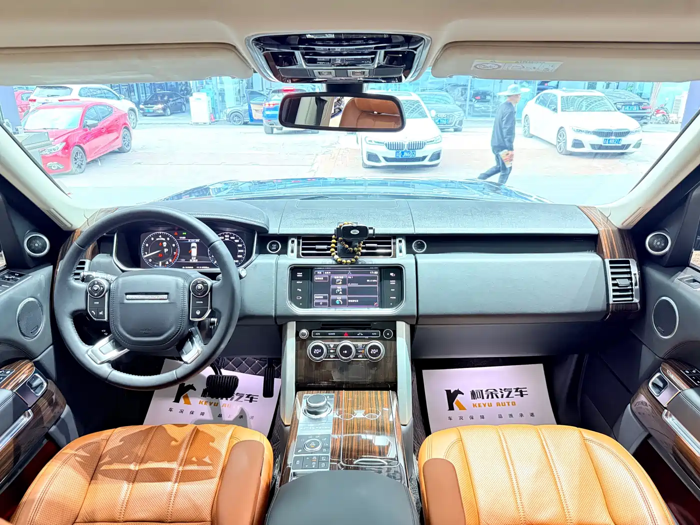 Land Rover Range Rover 2014 3.0 SC V6 Vogue SE Genesis Extended Edition фото 12