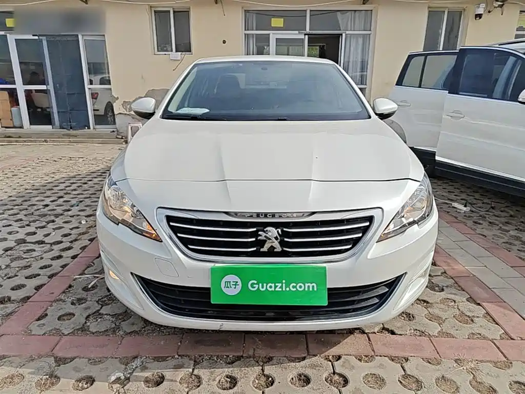 Peugeot 408 2016 1.6T Automatic Luxury Edition фото 3