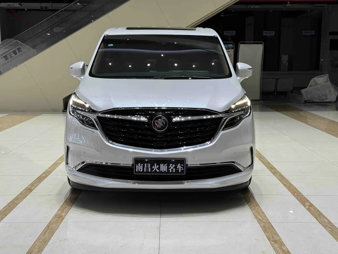 Buick GL8 2021 ES Landlord 653T Flagship фото 2