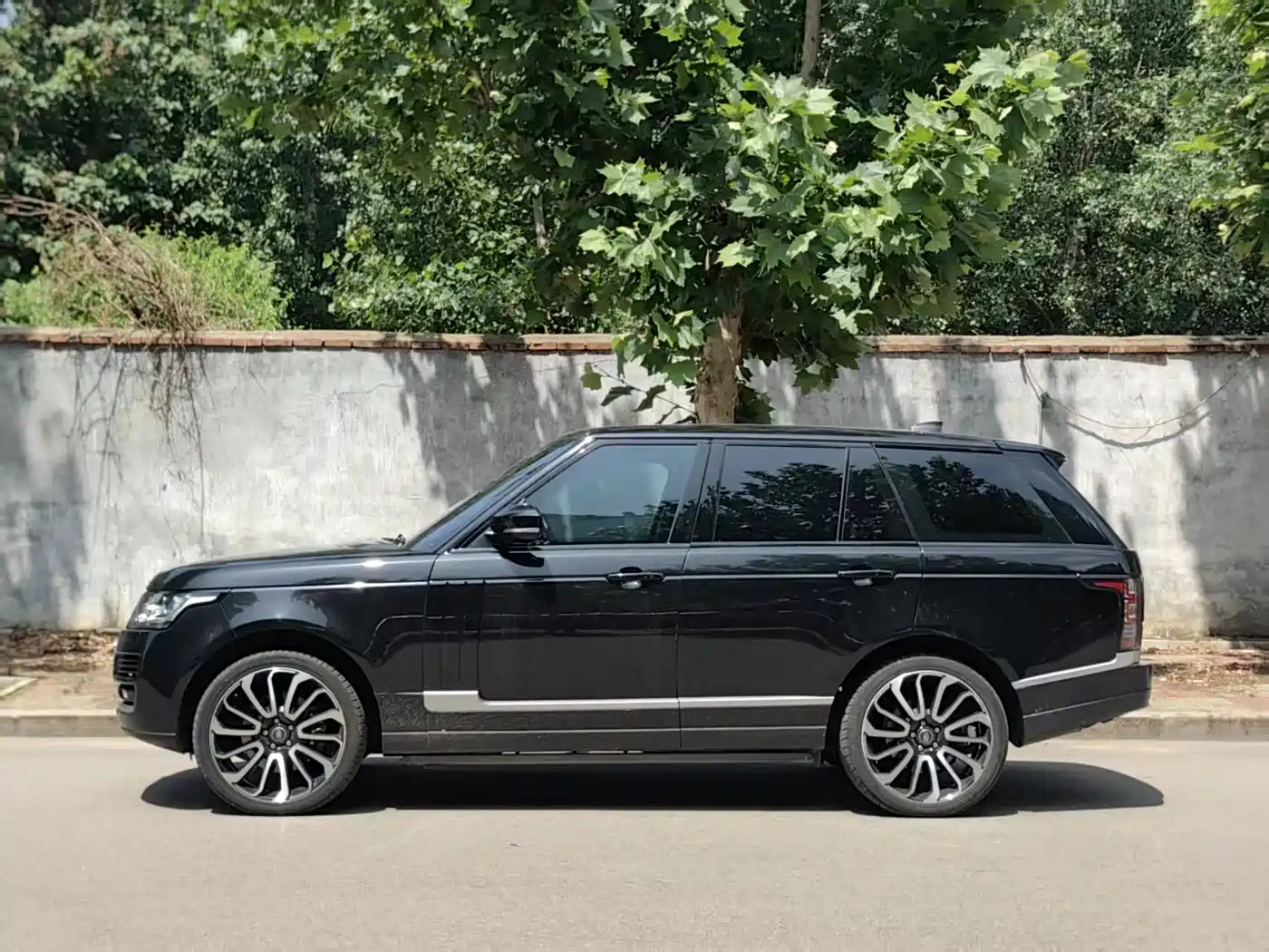 Land Rover Range Rover 2017 3.0 SC V6 Golden Age Edition фото 5