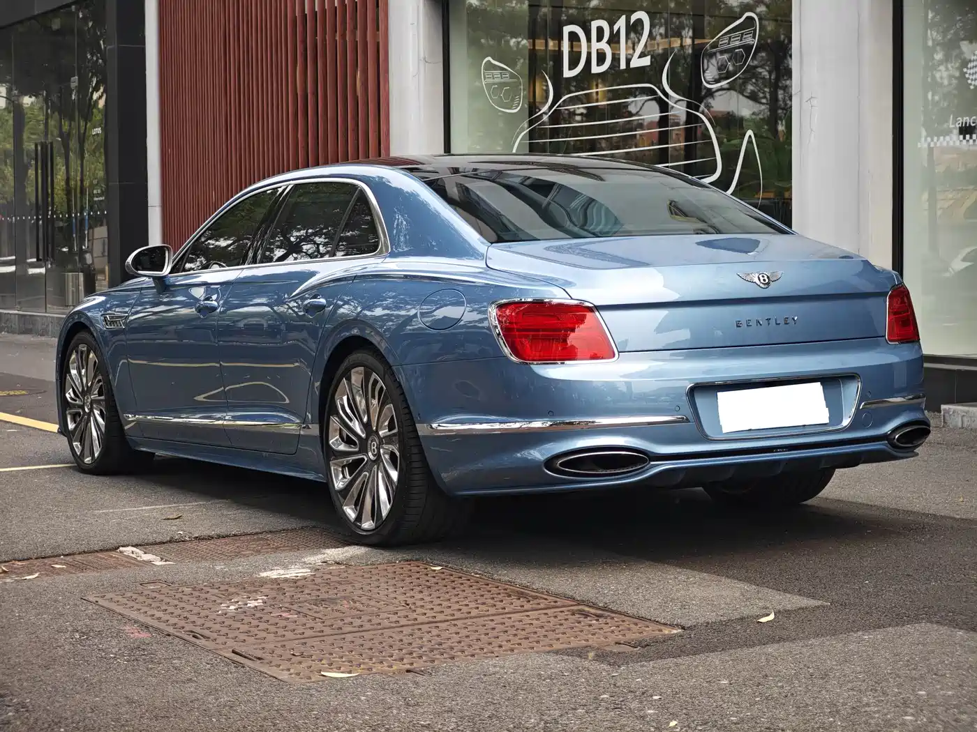 Bentley Flying Spur Plug-in Hybrid 2025 2025 Model Year 4.0T V8 Mulliner