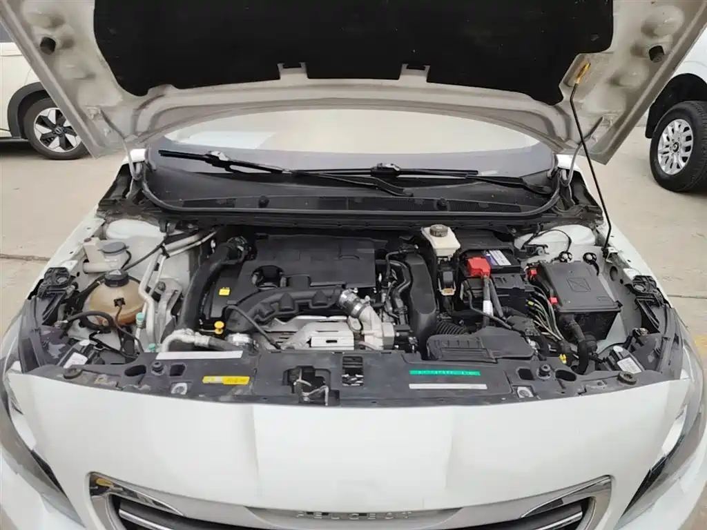 Peugeot 408 2016 1.6T Automatic Luxury Edition фото 20