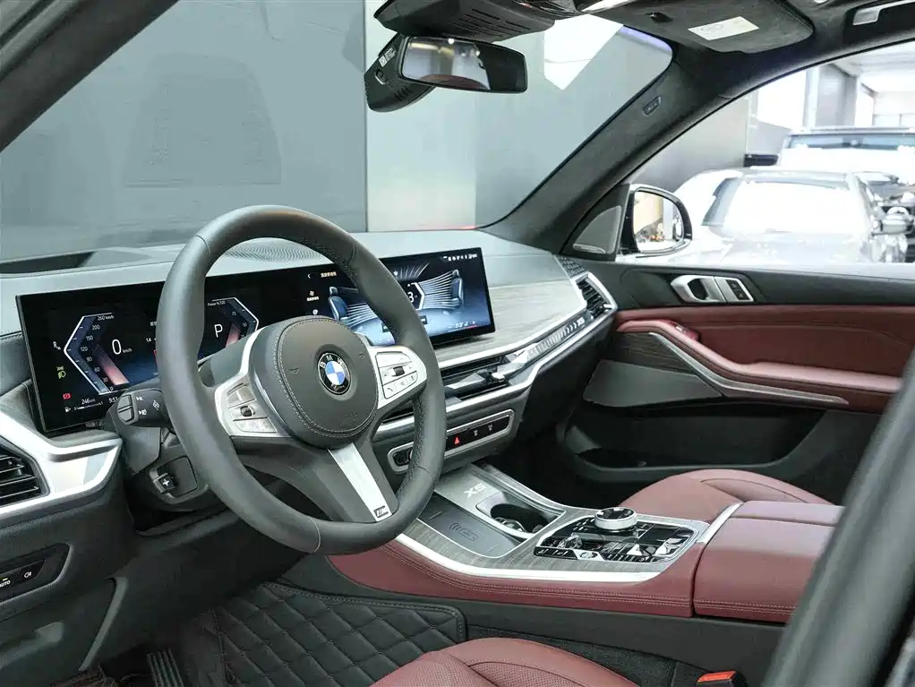 BMW X5 2023 xDrive 40Li M Sport Black Night Package фото 7