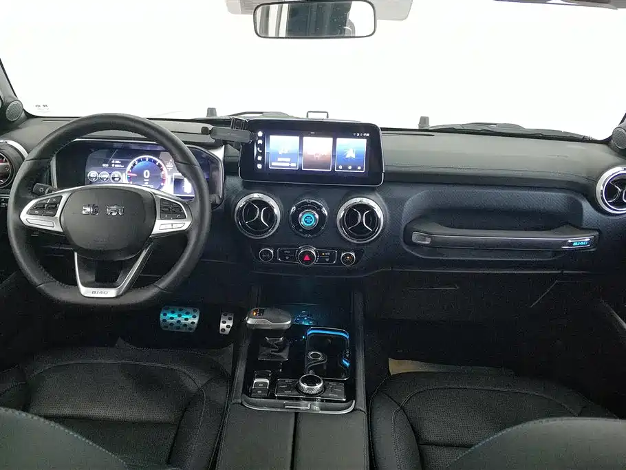 BAIC ORV Beijing Offroad BJ40 2024 2.0D Blade Hero Glory Edition фото 12
