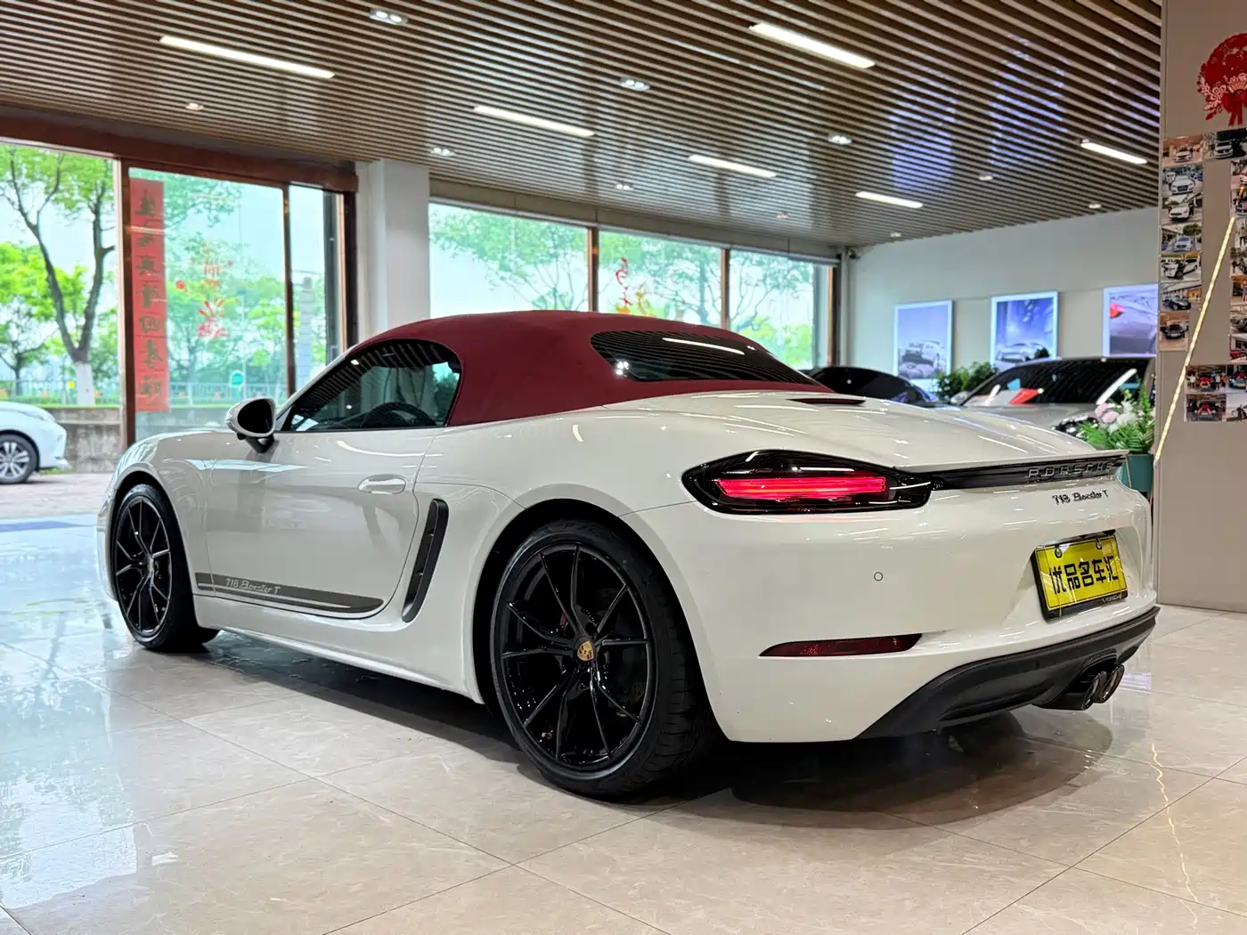 Porsche 718 2022 Boxster 2.0T фото 6