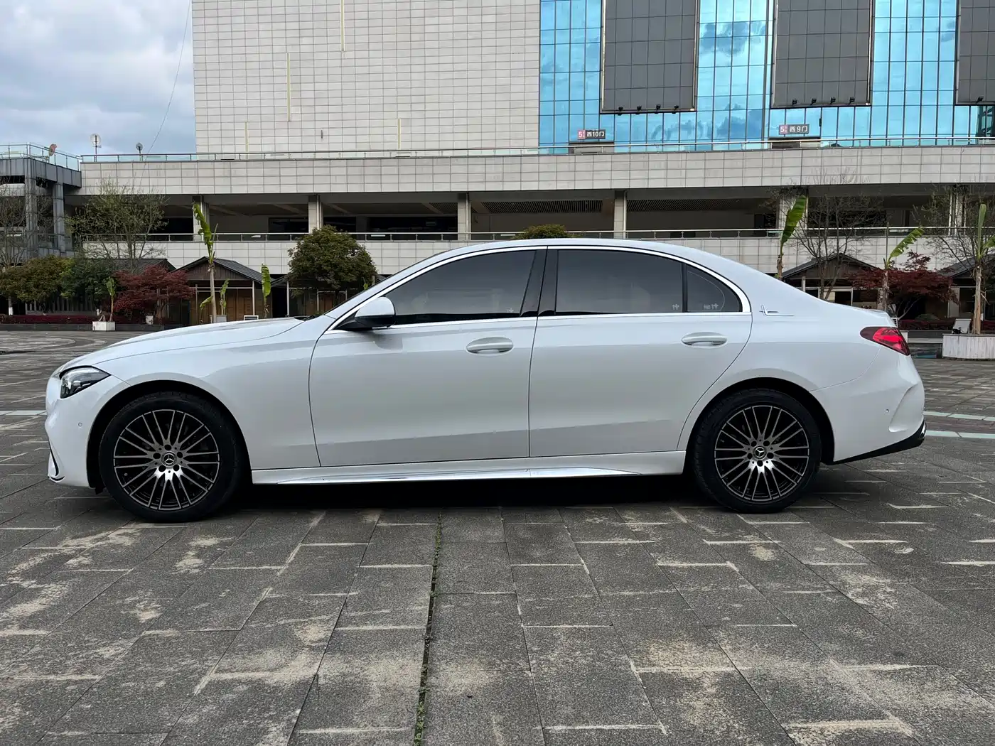 Mercedes-Benz C-Class 2024 Second Facelift C 260 L Sport фото 6