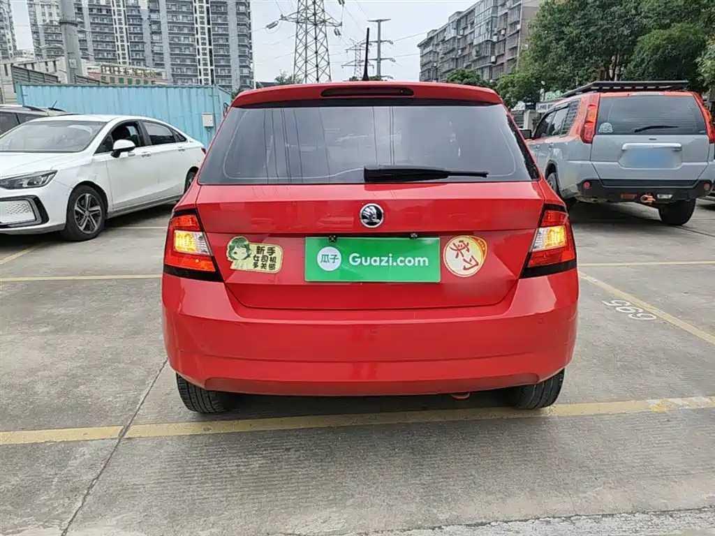 Škoda Fabia 2017 1.4L Auto Car Enjoy Edition фото 6