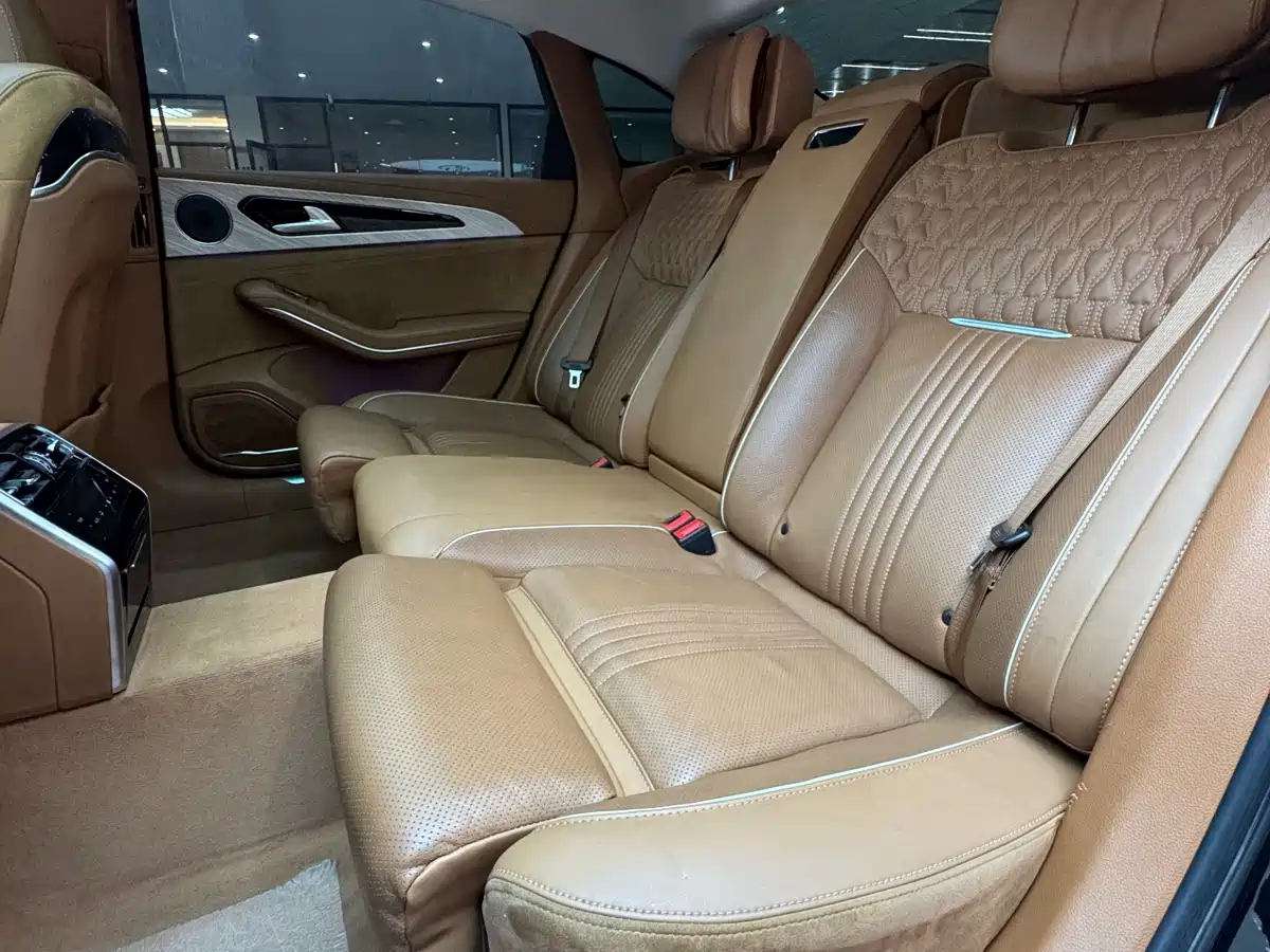 Hongqi H9 2020 2.0T Smart Connection Qi Chang Edition фото 16