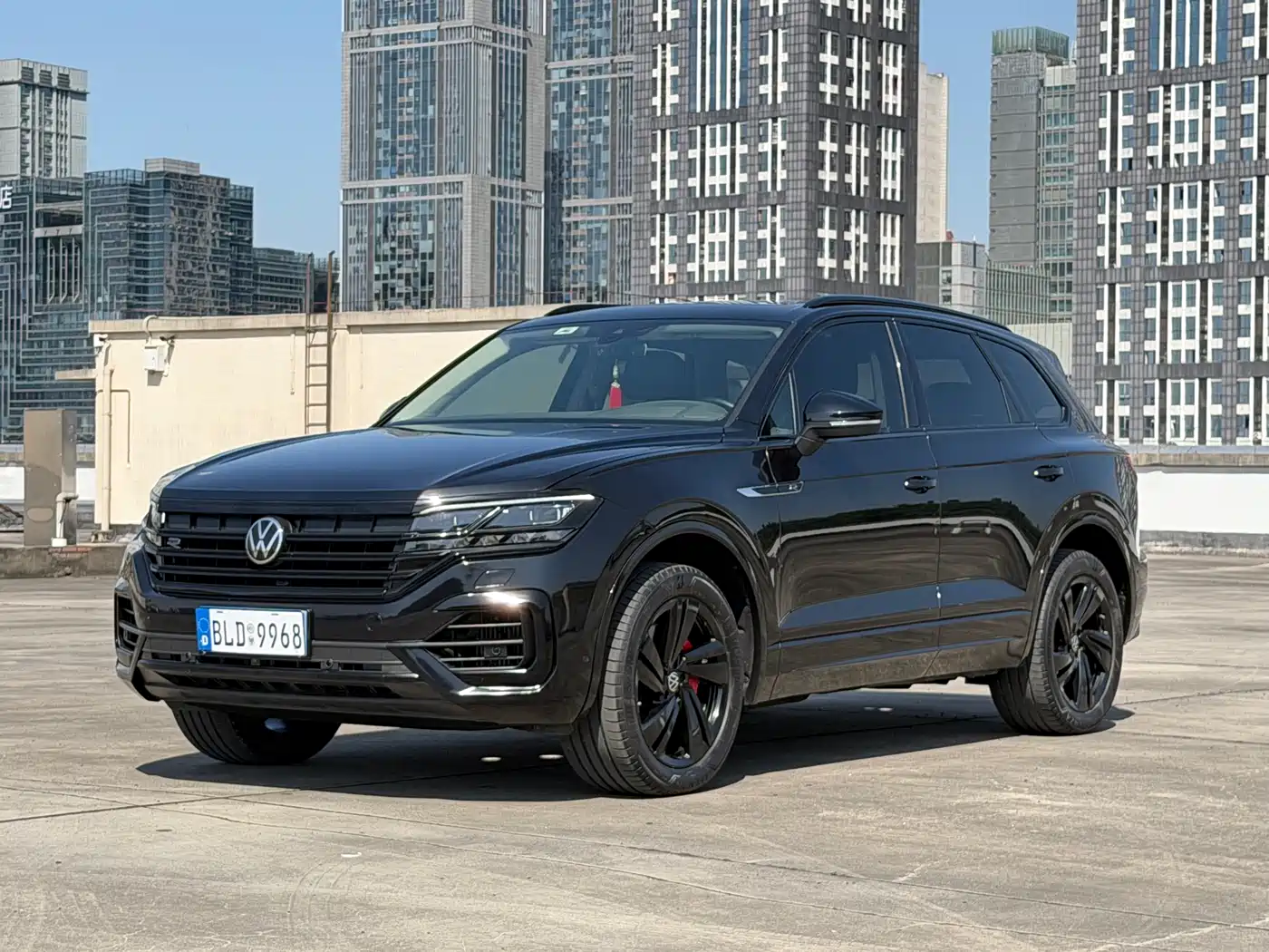 VOLKSWAGEN TOUAREG