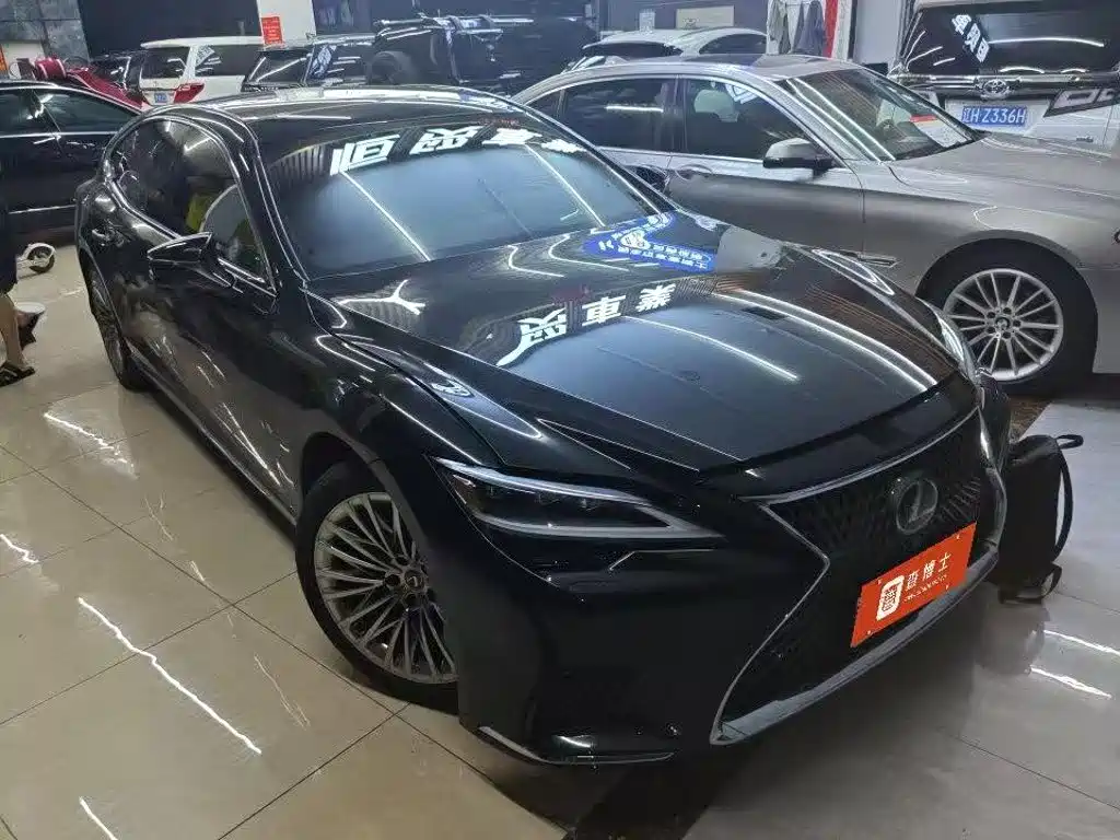 Lexus LS 2025 2024 Model 500h Executive Edition