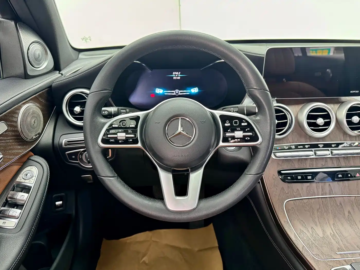 Mercedes-Benz GLC, миниатюра 16